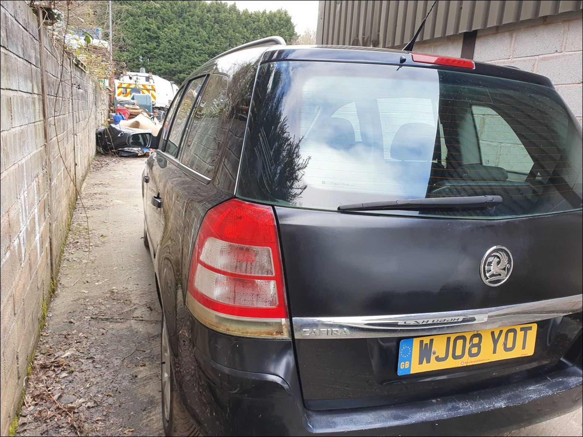 08/08 VAUXHALL ZAFIRA EXCLUSIV - 1598cc 5dr MPV (Black, 102k) - Image 5 of 9