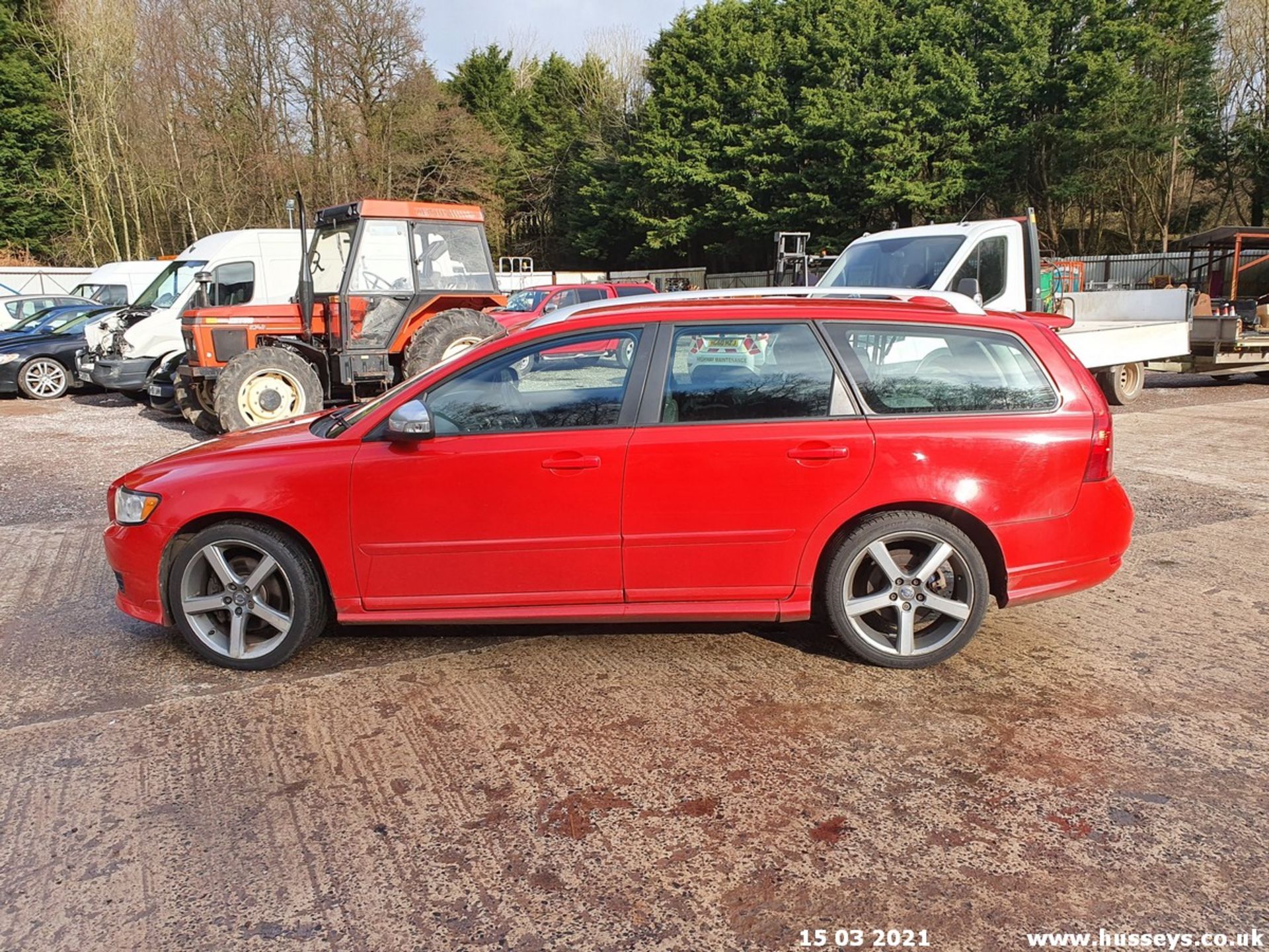 10/10 VOLVO V50 R-DESIGN SE D - 1997cc 5dr Estate (Red, 160k) - Image 6 of 15