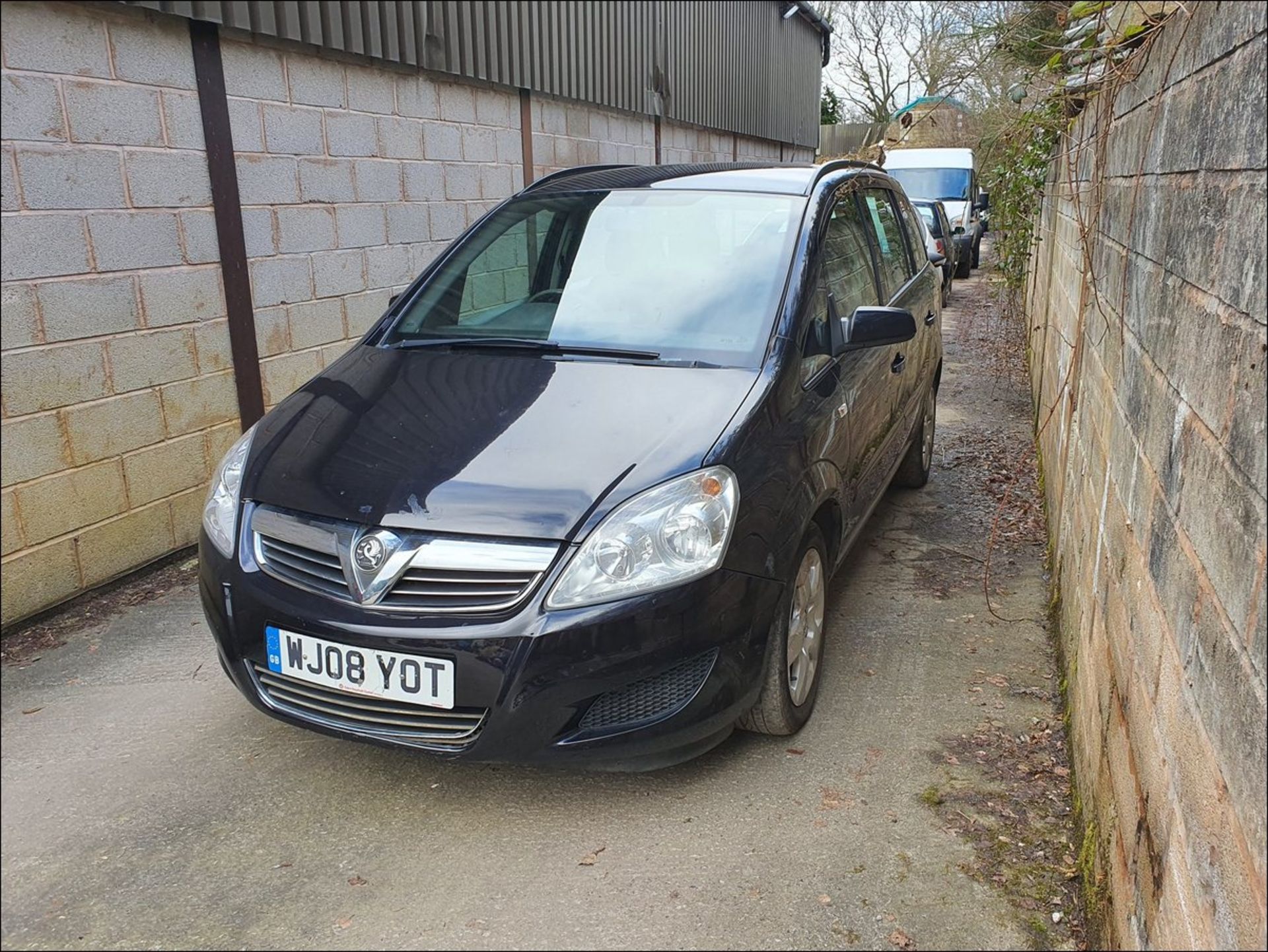 08/08 VAUXHALL ZAFIRA EXCLUSIV - 1598cc 5dr MPV (Black, 102k) - Image 3 of 9