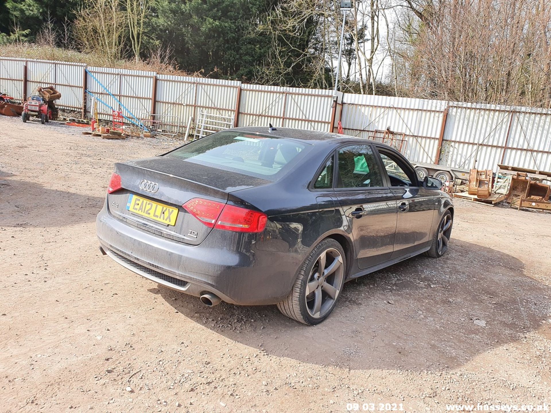 12/12 AUDI A4 S LINE BLACK EDT TDI Q - 2967cc 4dr Saloon (Blue, 94k) - Image 4 of 16