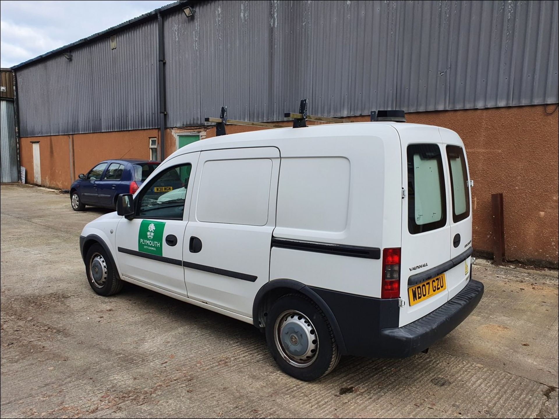 07/07 VAUXHALL COMBO 1700 CDTI - 1248cc 5dr Van (White, 66k) - Image 3 of 11