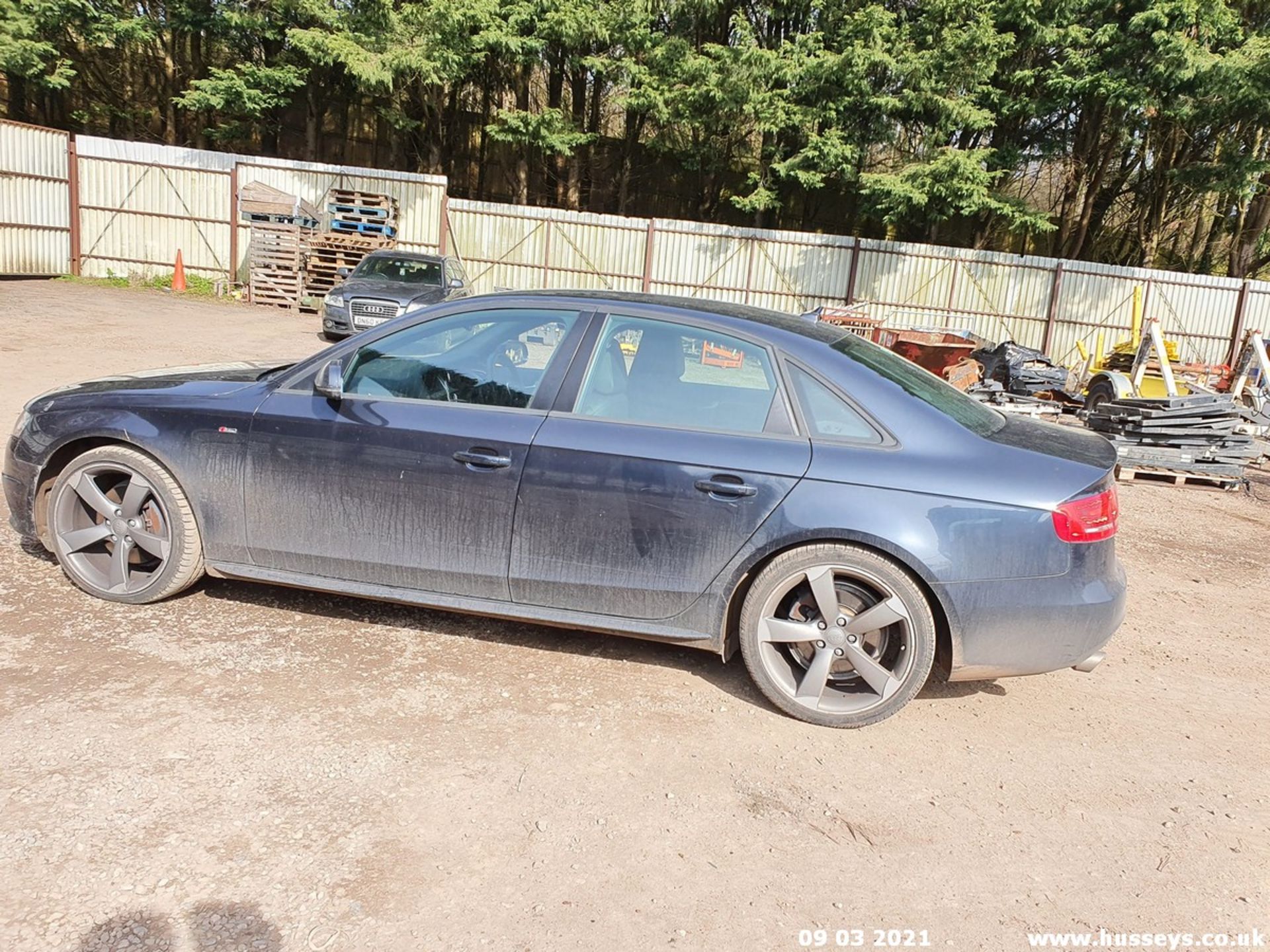 12/12 AUDI A4 S LINE BLACK EDT TDI Q - 2967cc 4dr Saloon (Blue, 94k) - Image 7 of 16