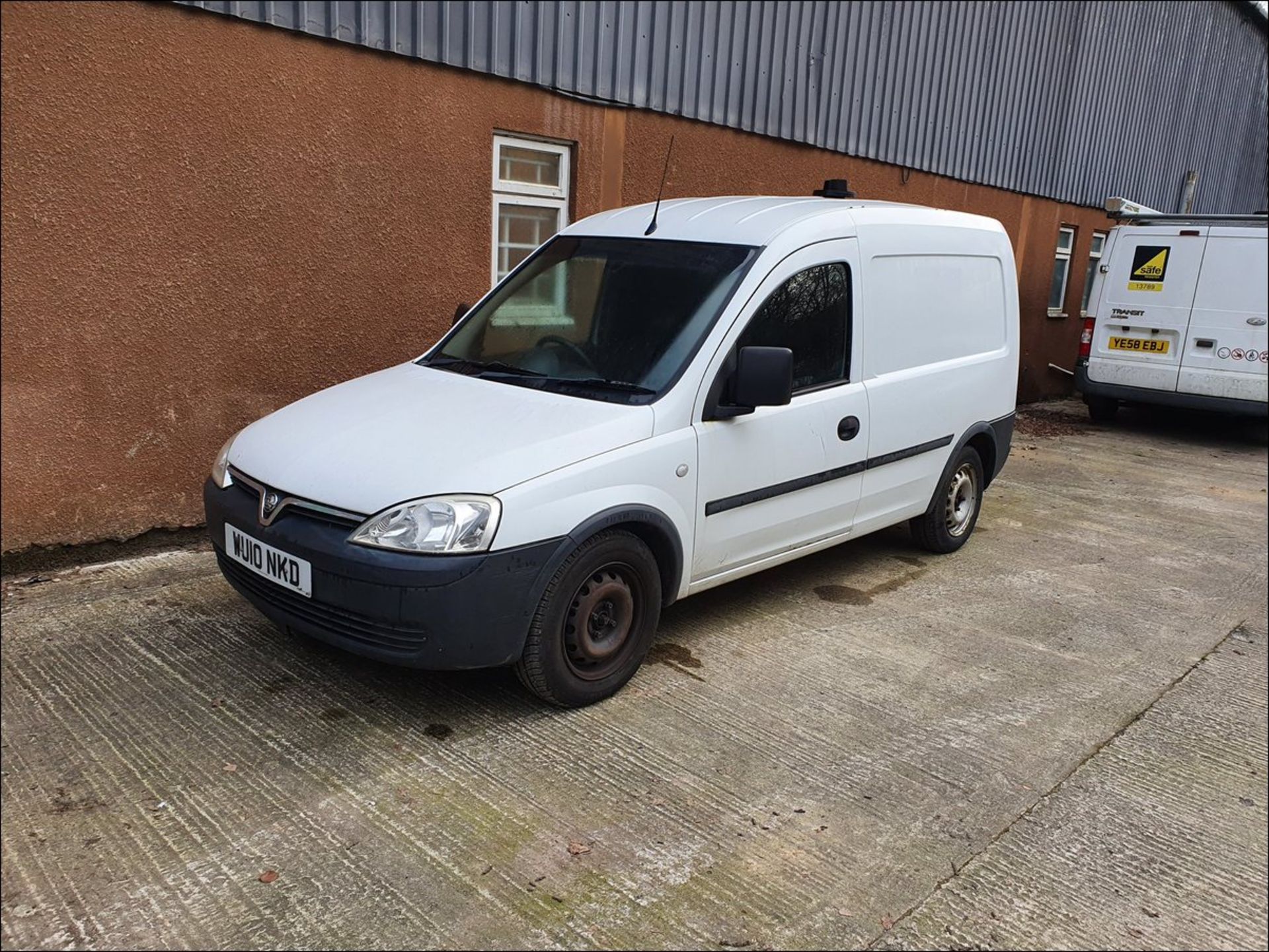 10/10 VAUXHALL COMBO 1700 CDTI - 1248cc 4dr Van (White, 120k) - Image 2 of 10