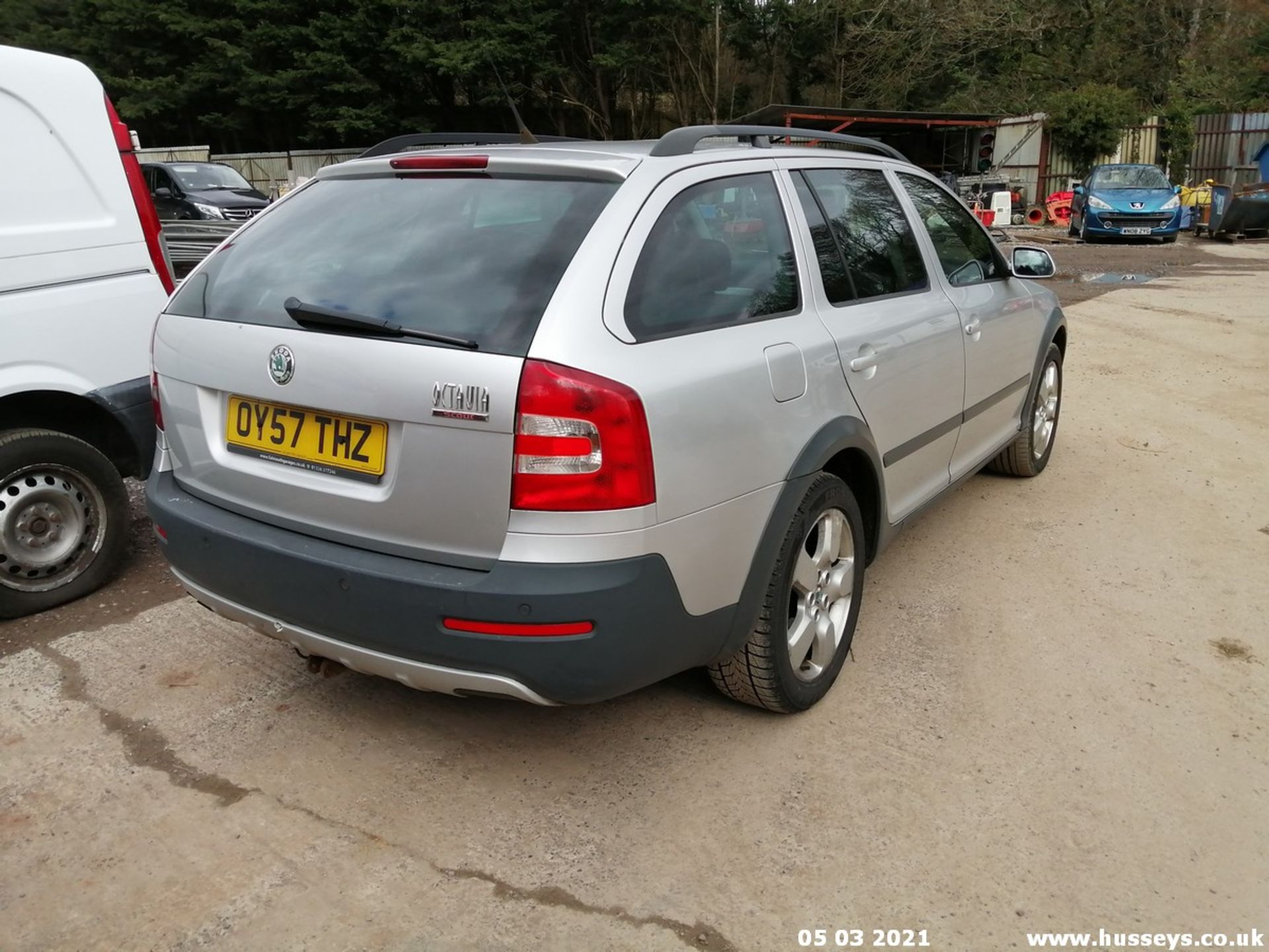 07/57 SKODA OCTAVIA SCOUT TDI - 1968cc 5dr Estate (Silver, 174k) - Image 18 of 23