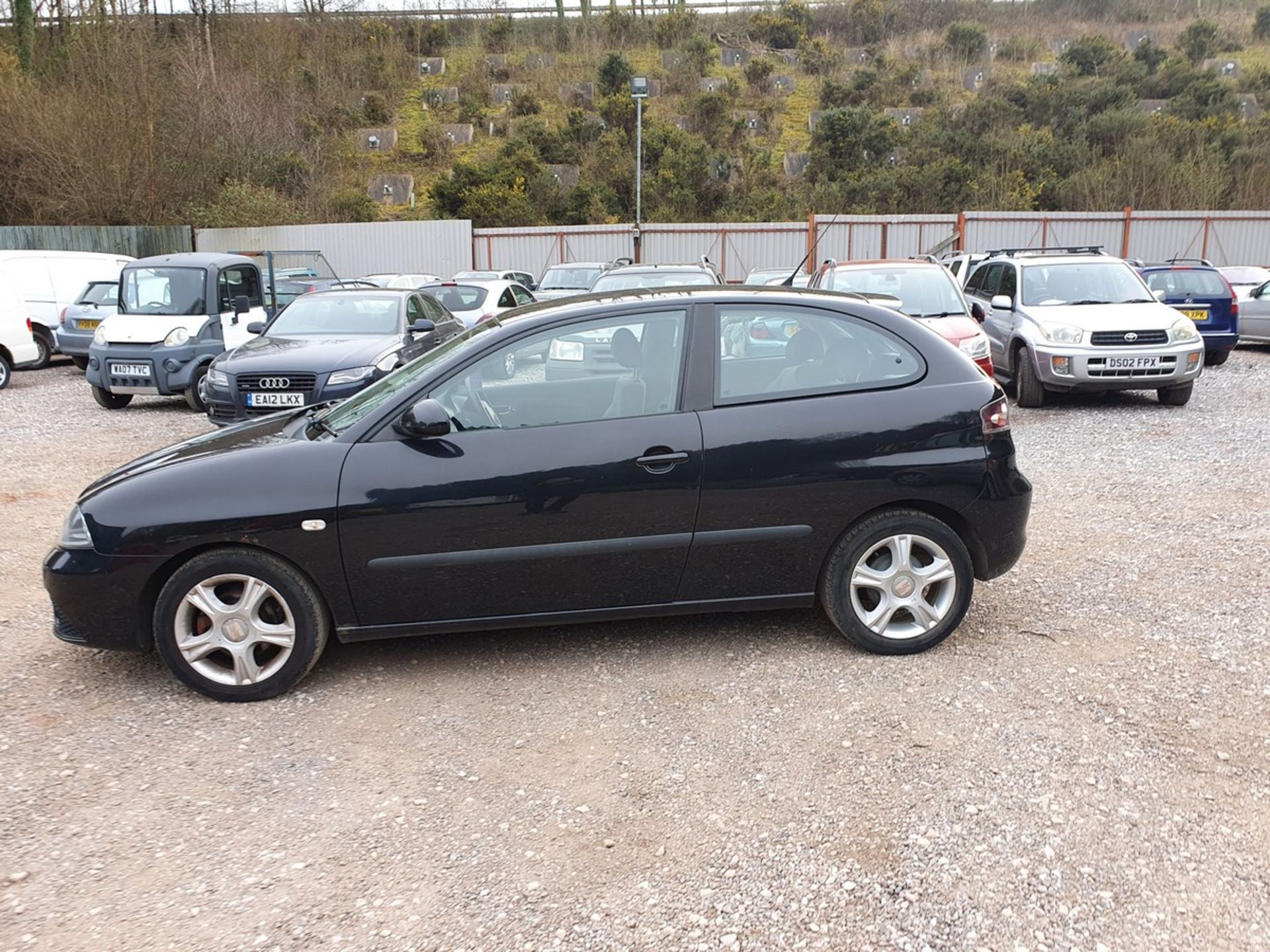 08/08 SEAT IBIZA STYLANCE - 1390cc 3dr Hatchback (Black, 89k) - Image 7 of 14