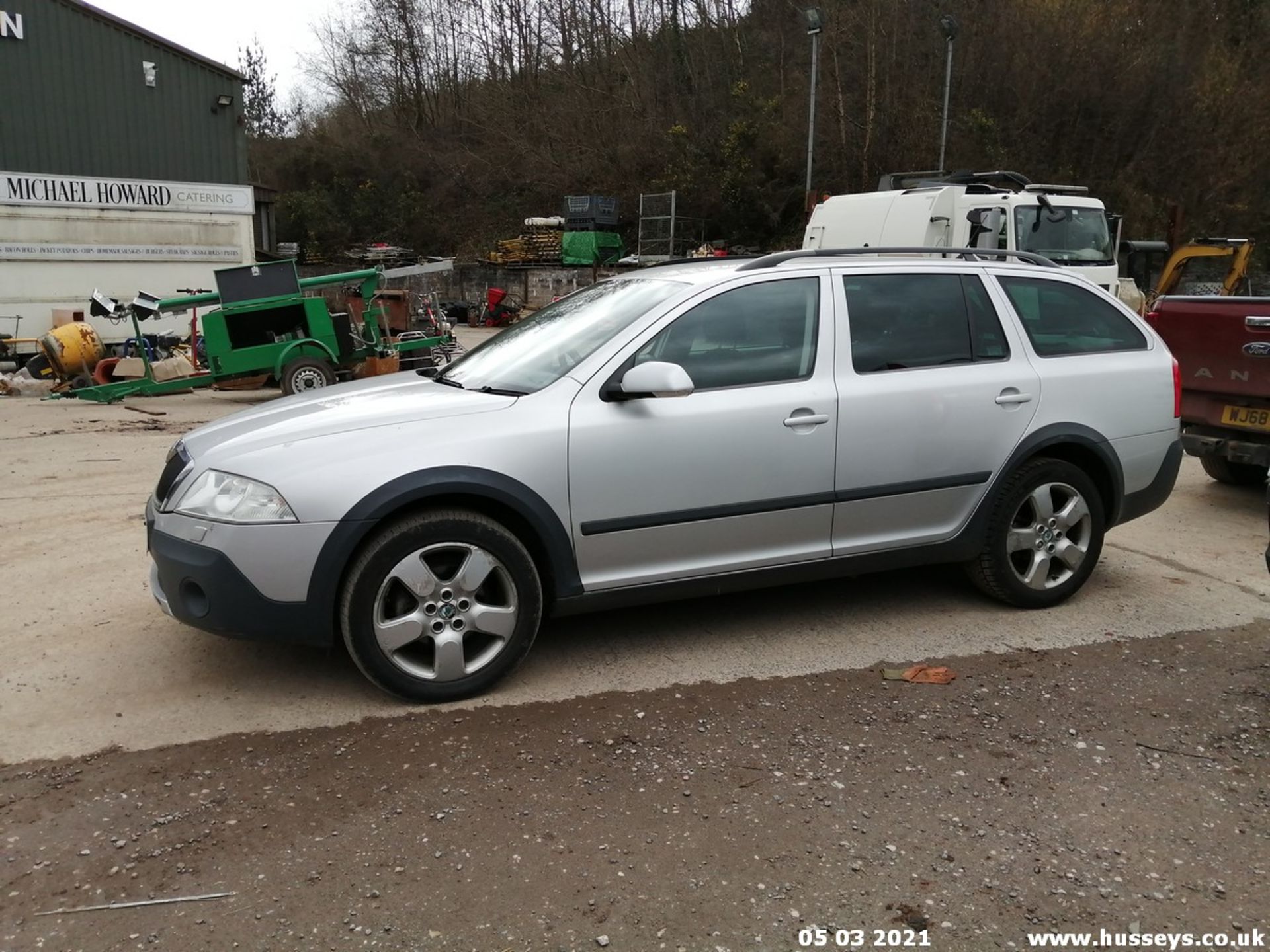 07/57 SKODA OCTAVIA SCOUT TDI - 1968cc 5dr Estate (Silver, 174k) - Image 4 of 23