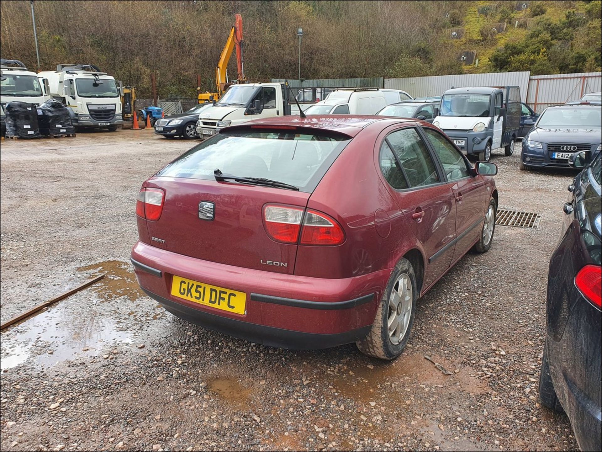 01/51 SEAT LEON TDI SE - 1896cc 5dr Hatchback (Red) - Image 6 of 9