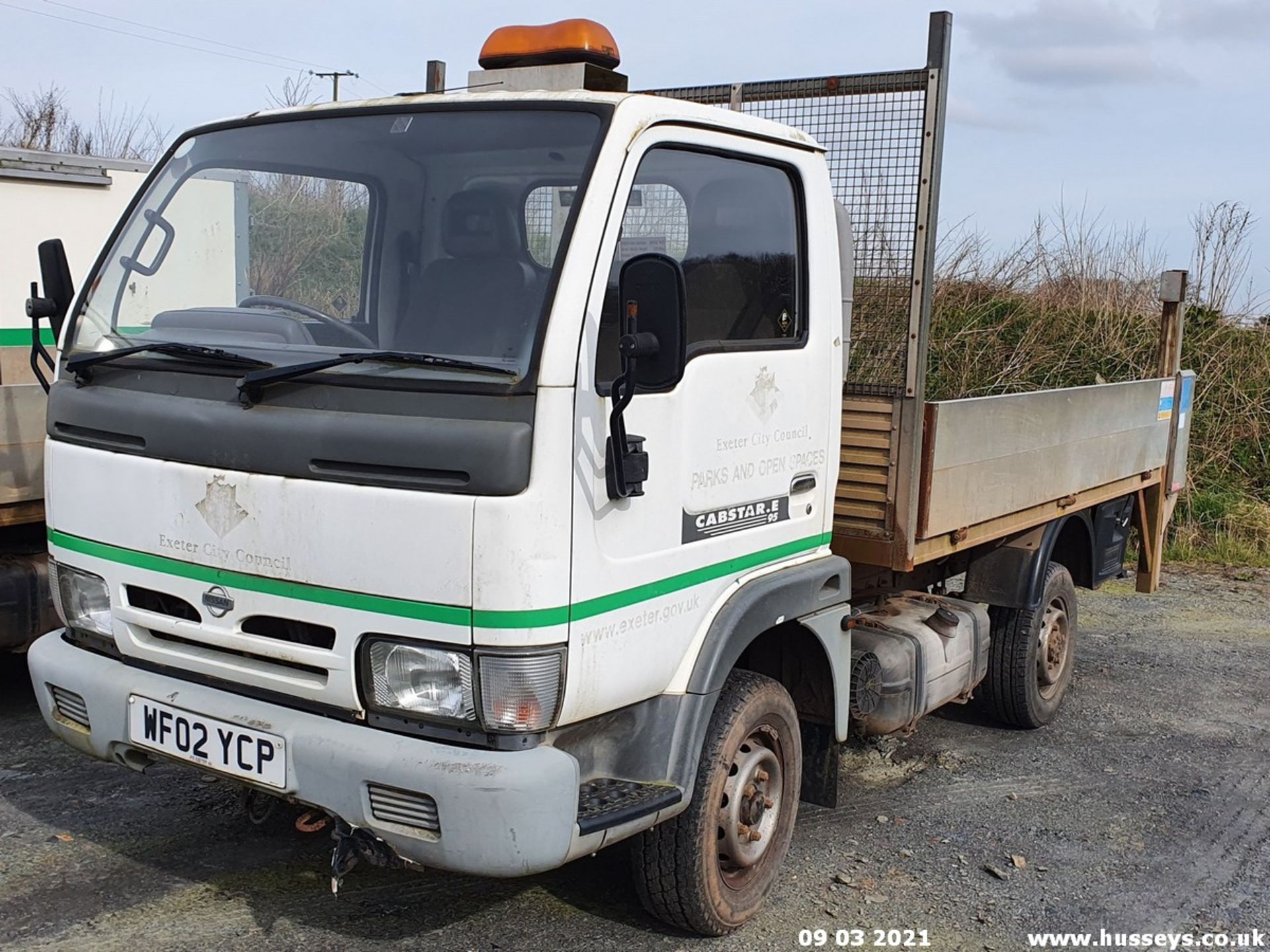 02/02 NISSAN CABSTAR E95 SWB - 2664cc 2dr Tipper (White)