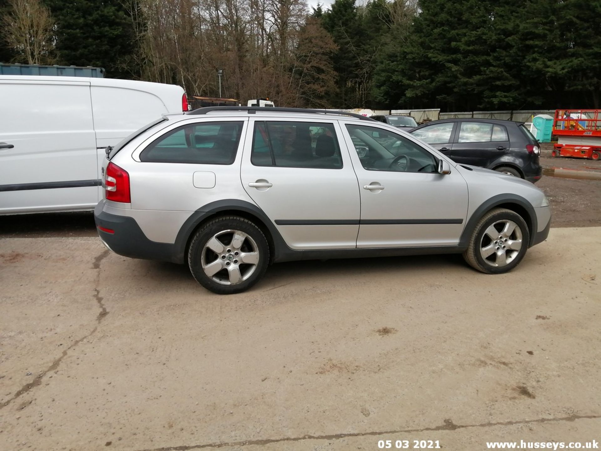 07/57 SKODA OCTAVIA SCOUT TDI - 1968cc 5dr Estate (Silver, 174k) - Image 19 of 23