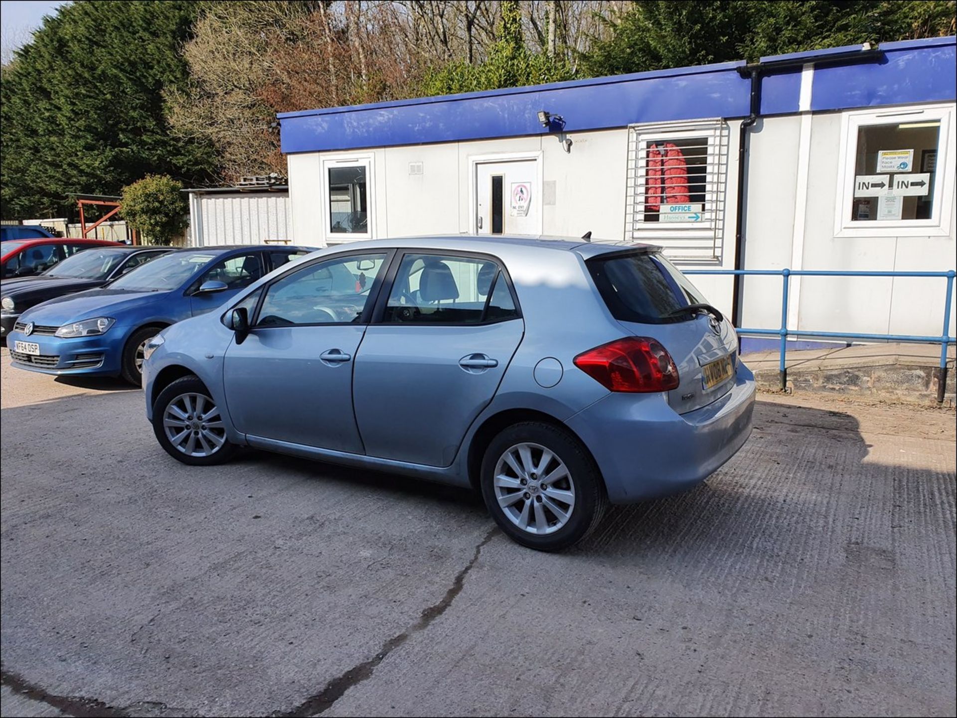 08/08 TOYOTA AURIS T-SPIRIT VVT-I - 1598cc 5dr Hatchback (Blue, 95k) - Image 3 of 12