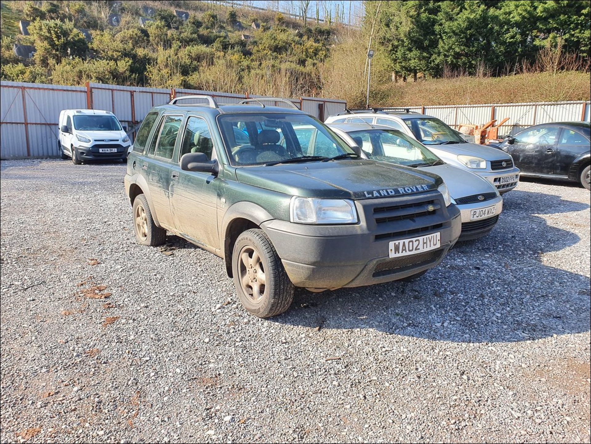 02/02 LAND ROVER FREELANDER TD4 ES - 1951cc 5dr Estate (Green) - Image 2 of 13