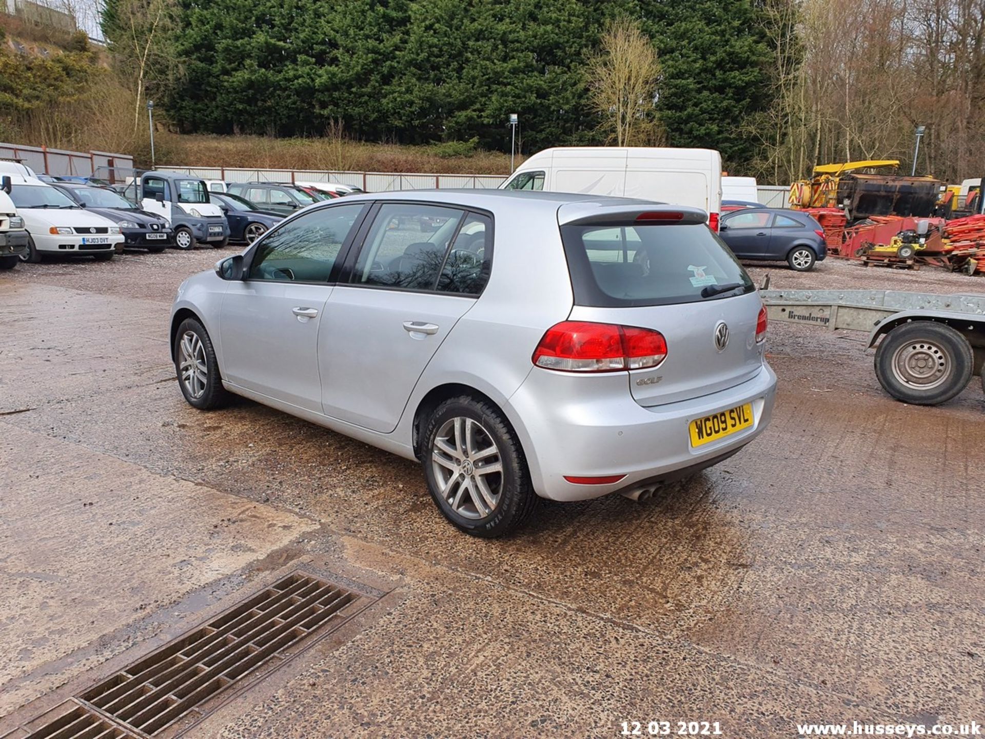 09/09 VOLKSWAGEN GOLF S TSI S-A - 1390cc 5dr Hatchback (Silver, 52k) - Image 7 of 13