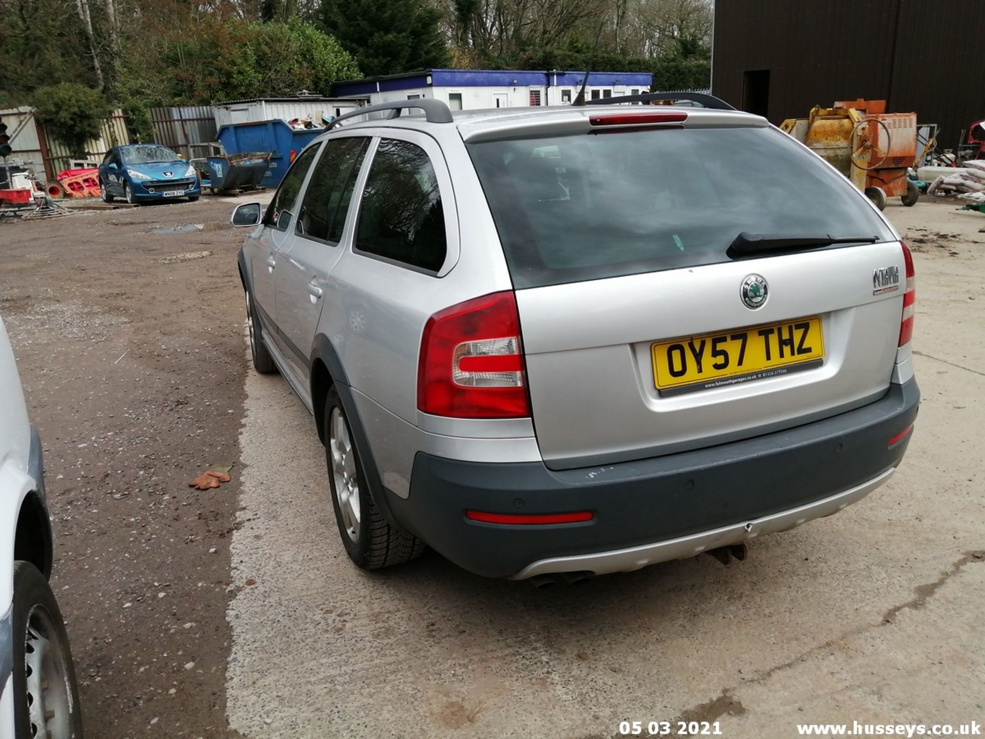 07/57 SKODA OCTAVIA SCOUT TDI - 1968cc 5dr Estate (Silver, 174k) - Image 16 of 23