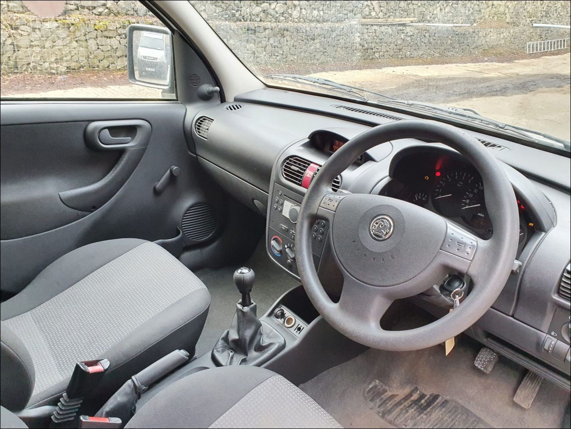 07/07 VAUXHALL COMBO 1700 CDTI - 1248cc 5dr Van (White, 66k) - Image 9 of 11