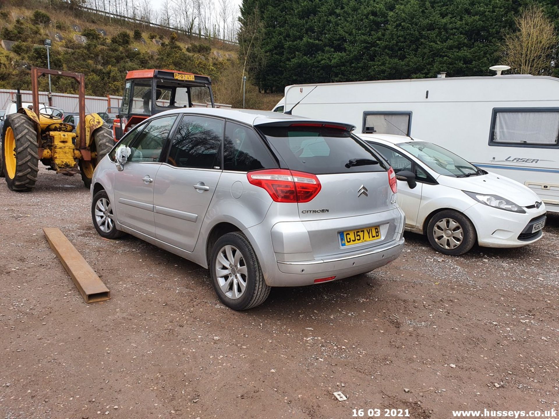 07/57 CITROEN C4 PICASSO 5 EXCL S-A - 1997cc 5dr MPV (Silver) - Image 3 of 9