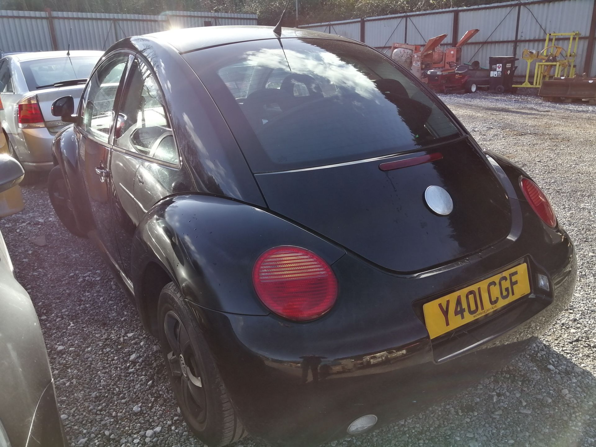 2001 VOLKSWAGEN BEETLE - 1595cc 2dr Saloon (Black, 86k) - Image 5 of 9