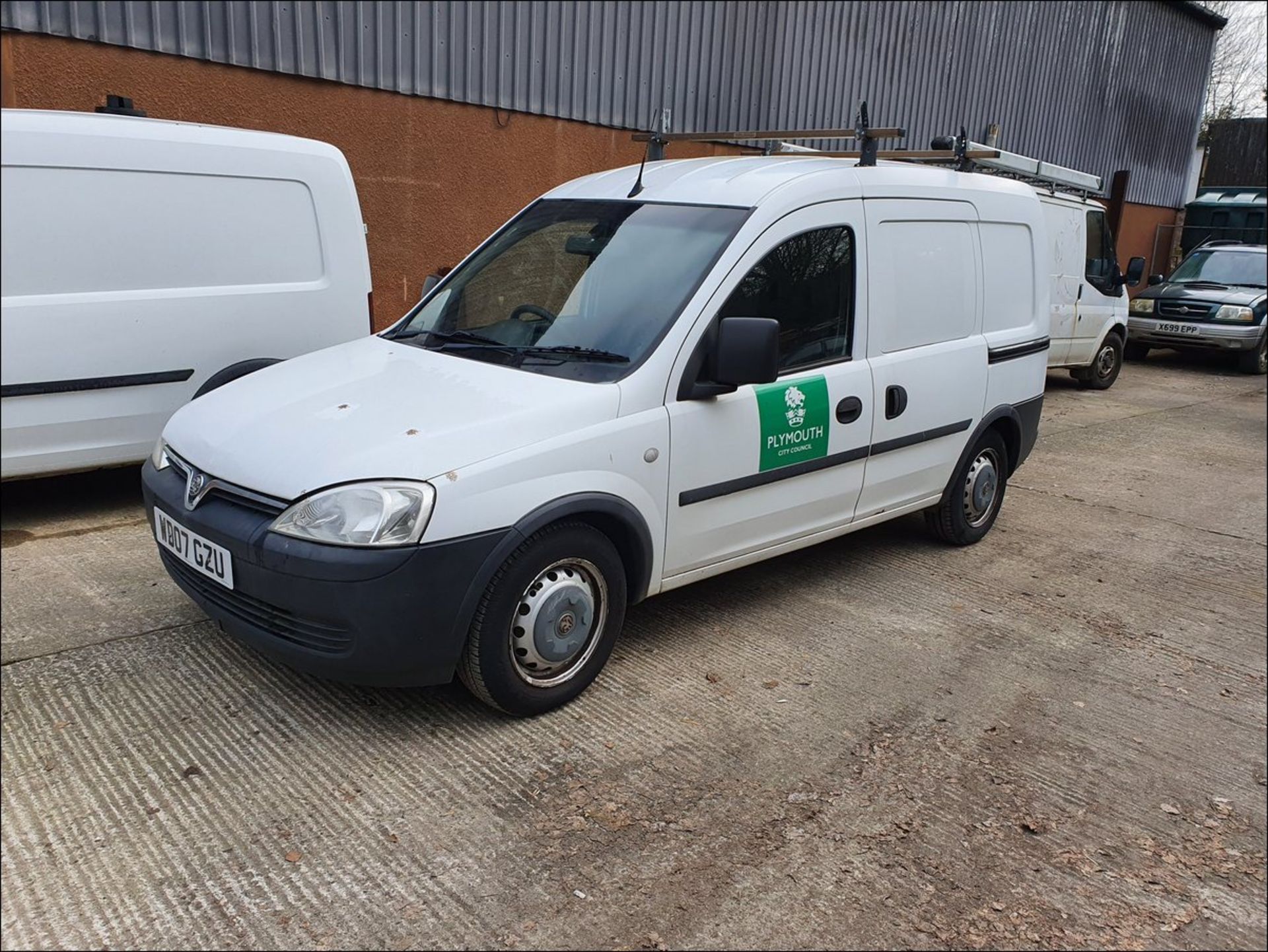 07/07 VAUXHALL COMBO 1700 CDTI - 1248cc 5dr Van (White, 66k) - Image 2 of 11