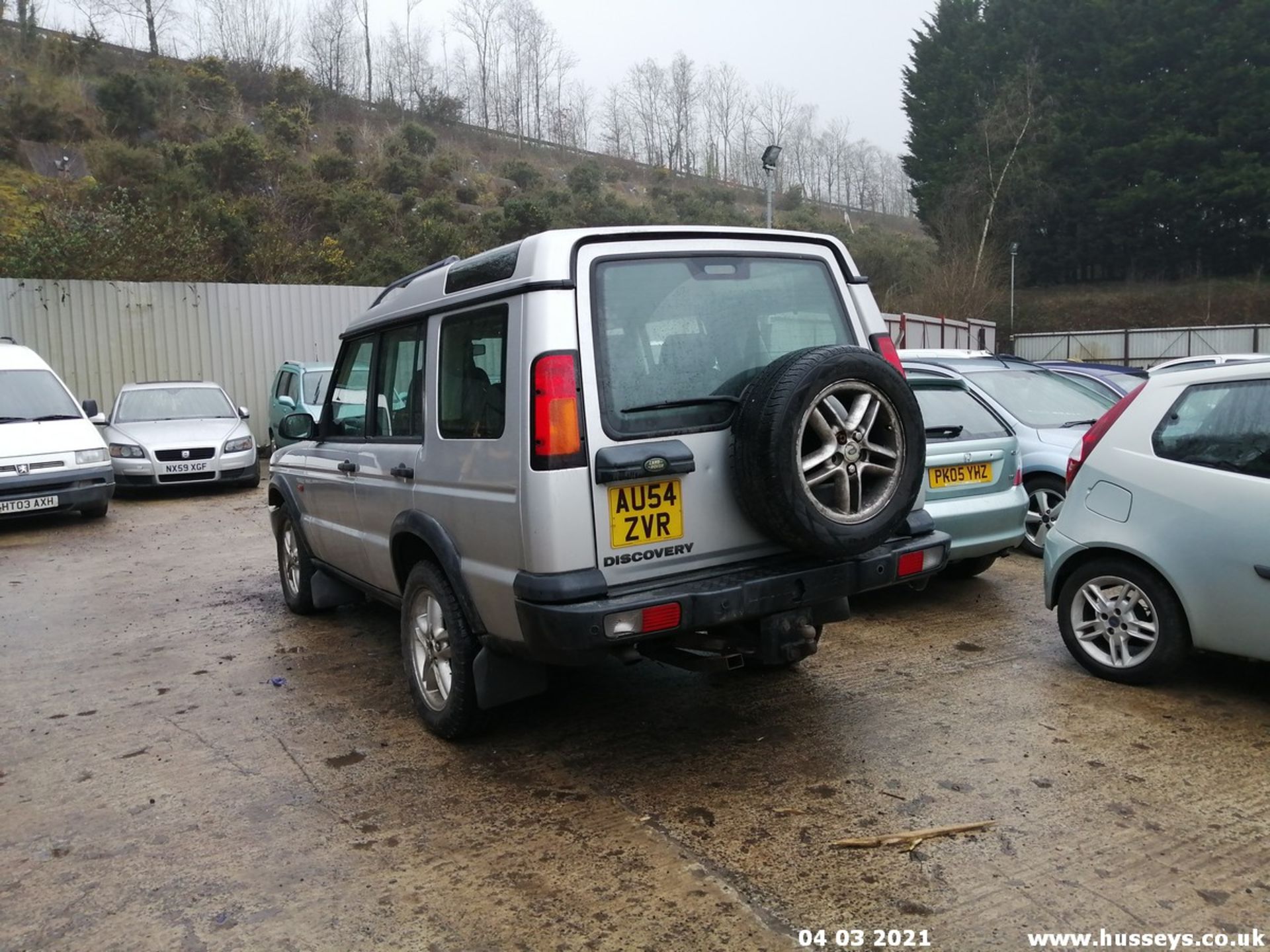 04/54 LAND ROVER DISCOVERY LANDMARK TD5 - 2495cc 5dr Estate (Silver) - Image 14 of 23