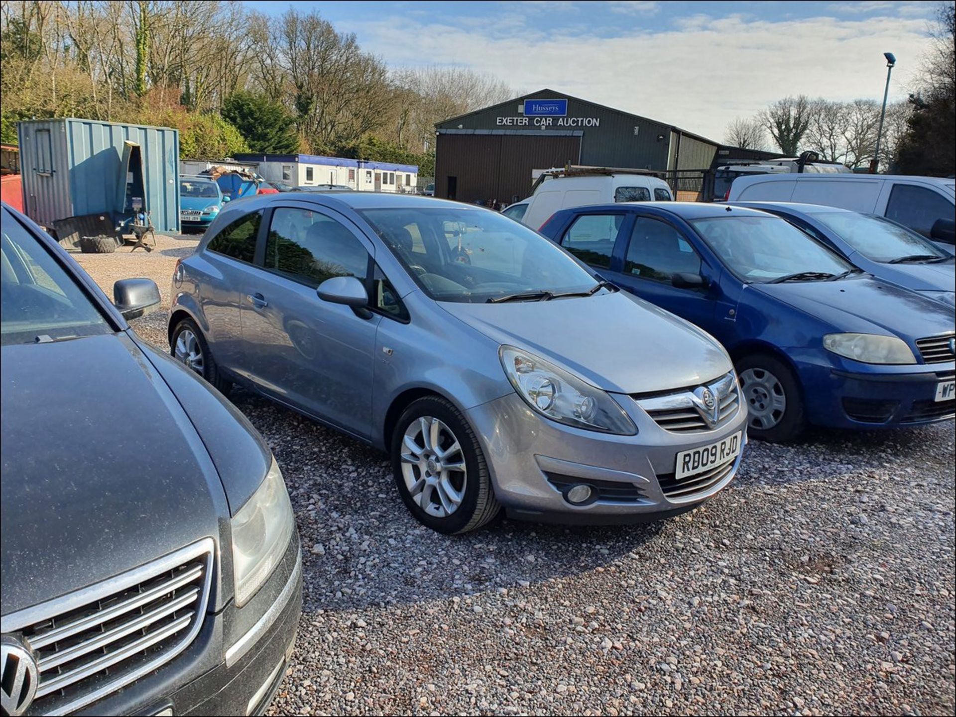 10/09 VAUXHALL CORSA SXI - 1229cc 3dr Hatchback (Silver, 103k) - Image 6 of 12