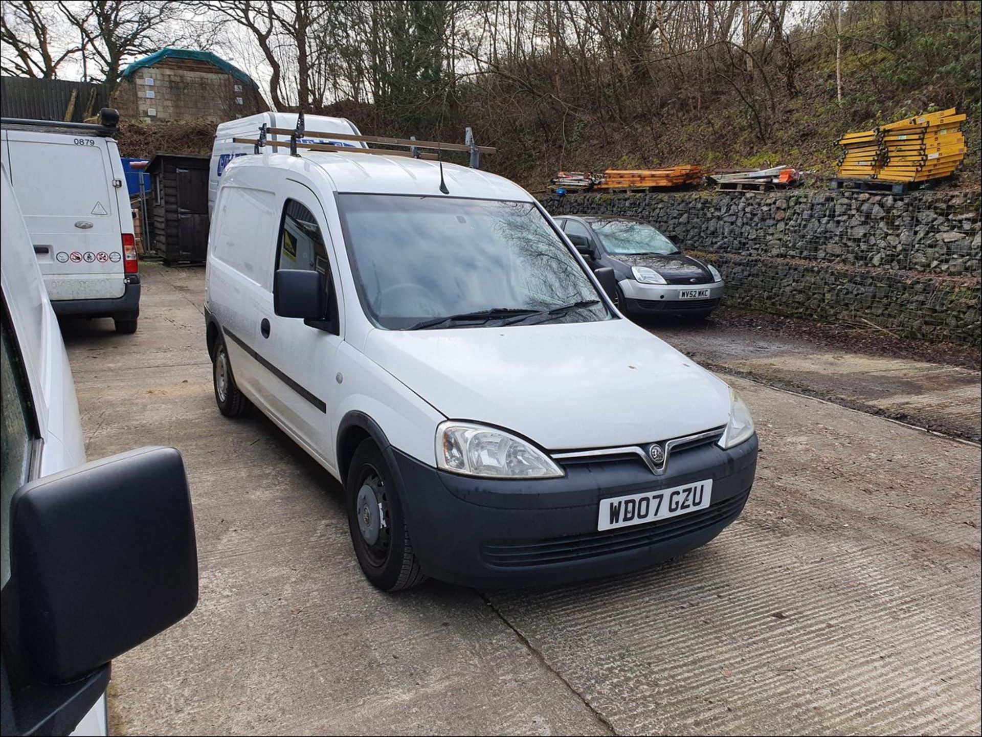 07/07 VAUXHALL COMBO 1700 CDTI - 1248cc 5dr Van (White, 66k) - Image 6 of 11