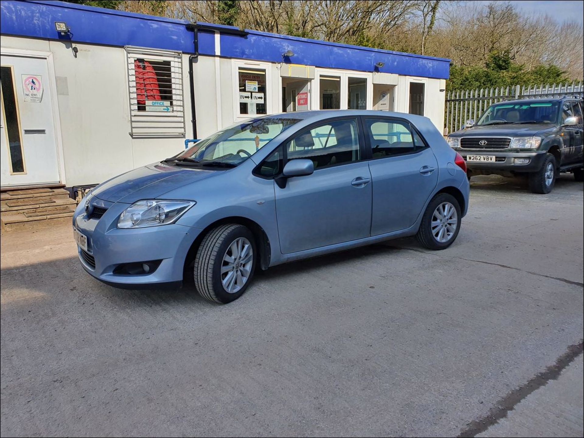 08/08 TOYOTA AURIS T-SPIRIT VVT-I - 1598cc 5dr Hatchback (Blue, 95k) - Image 2 of 12