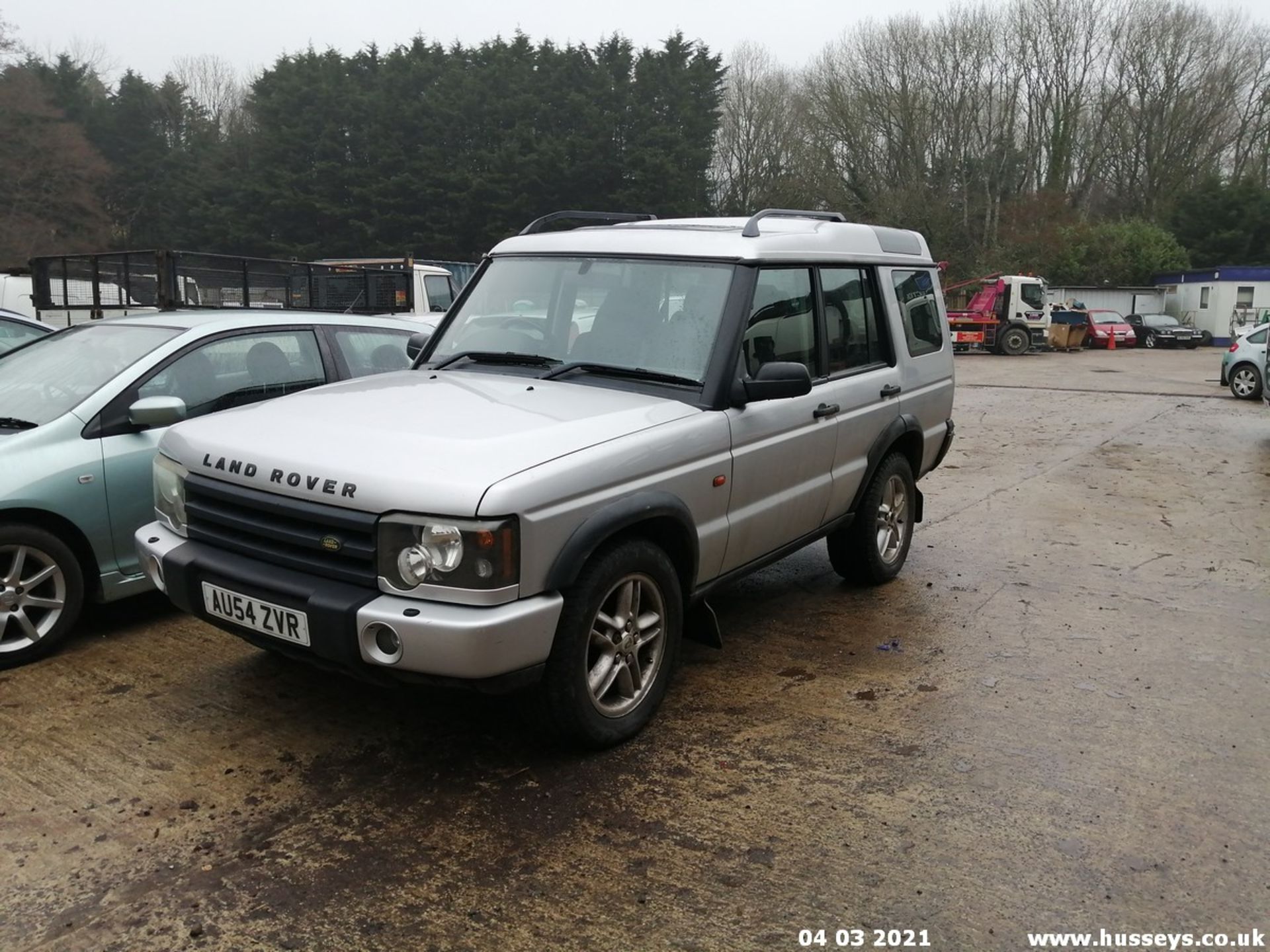 04/54 LAND ROVER DISCOVERY LANDMARK TD5 - 2495cc 5dr Estate (Silver) - Image 18 of 23