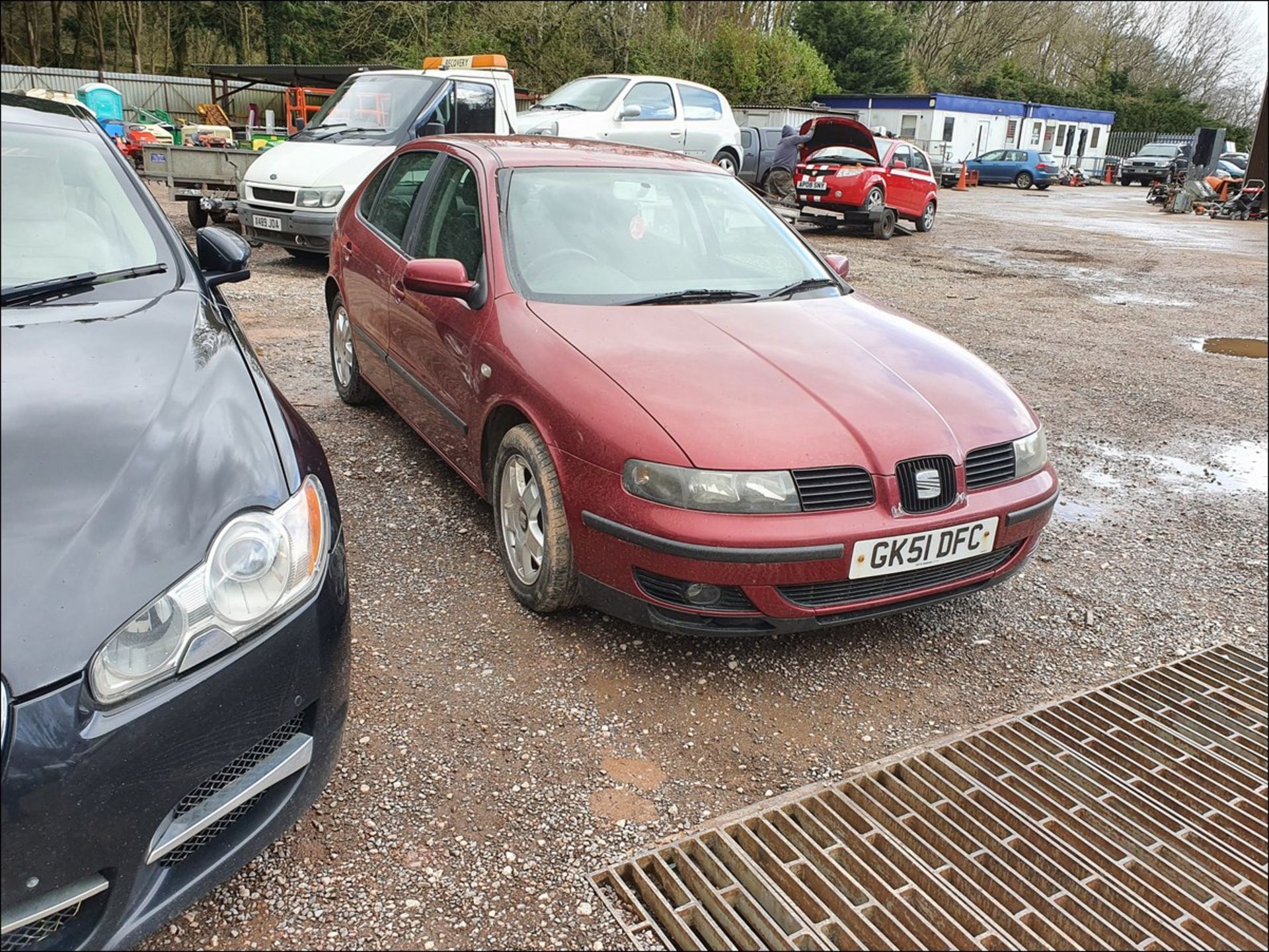 01/51 SEAT LEON TDI SE - 1896cc 5dr Hatchback (Red) - Image 7 of 9