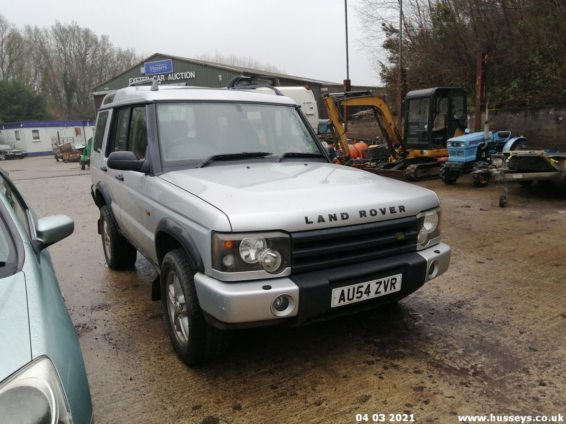 04/54 LAND ROVER DISCOVERY LANDMARK TD5 - 2495cc 5dr Estate (Silver) - Image 2 of 23