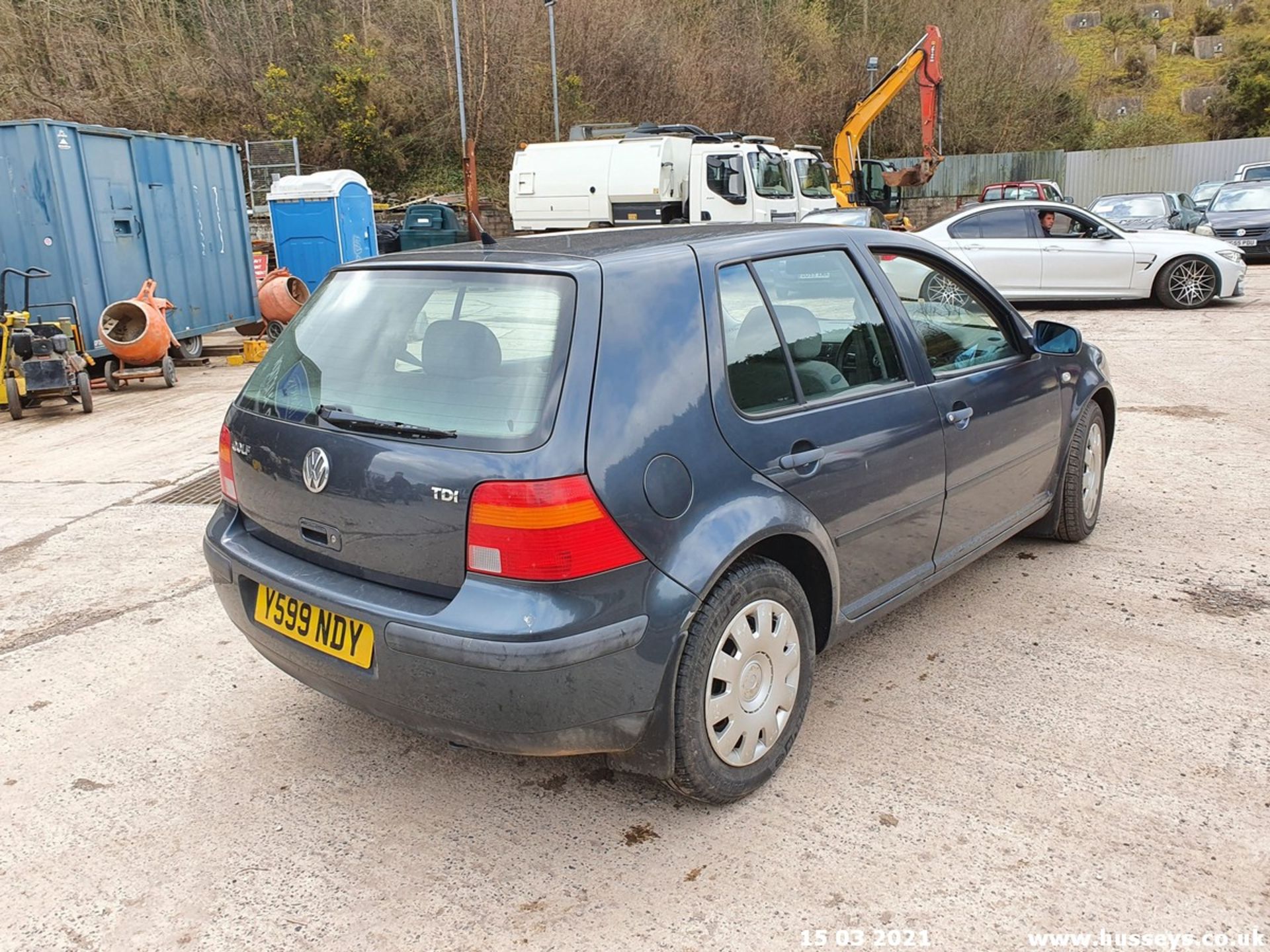 2001 VOLKSWAGEN GOLF SE TDI - 1896cc 5dr Hatchback (Grey, 146k) - Image 5 of 13