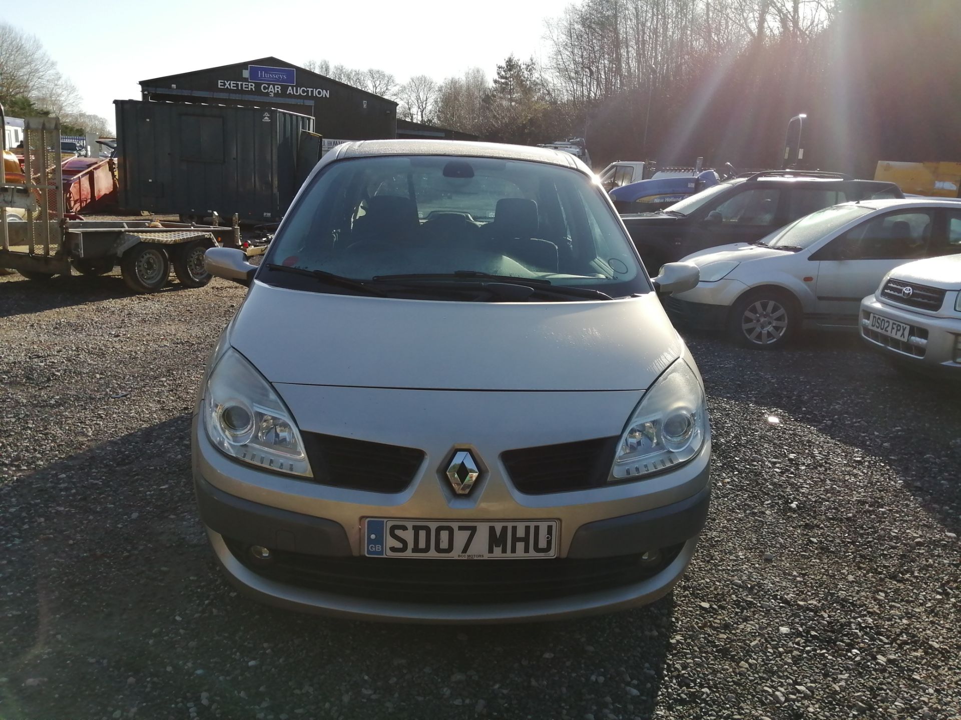 07/07 RENAULT SCENIC DYN VVT - 1598cc 5dr MPV (Gold) - Image 3 of 12