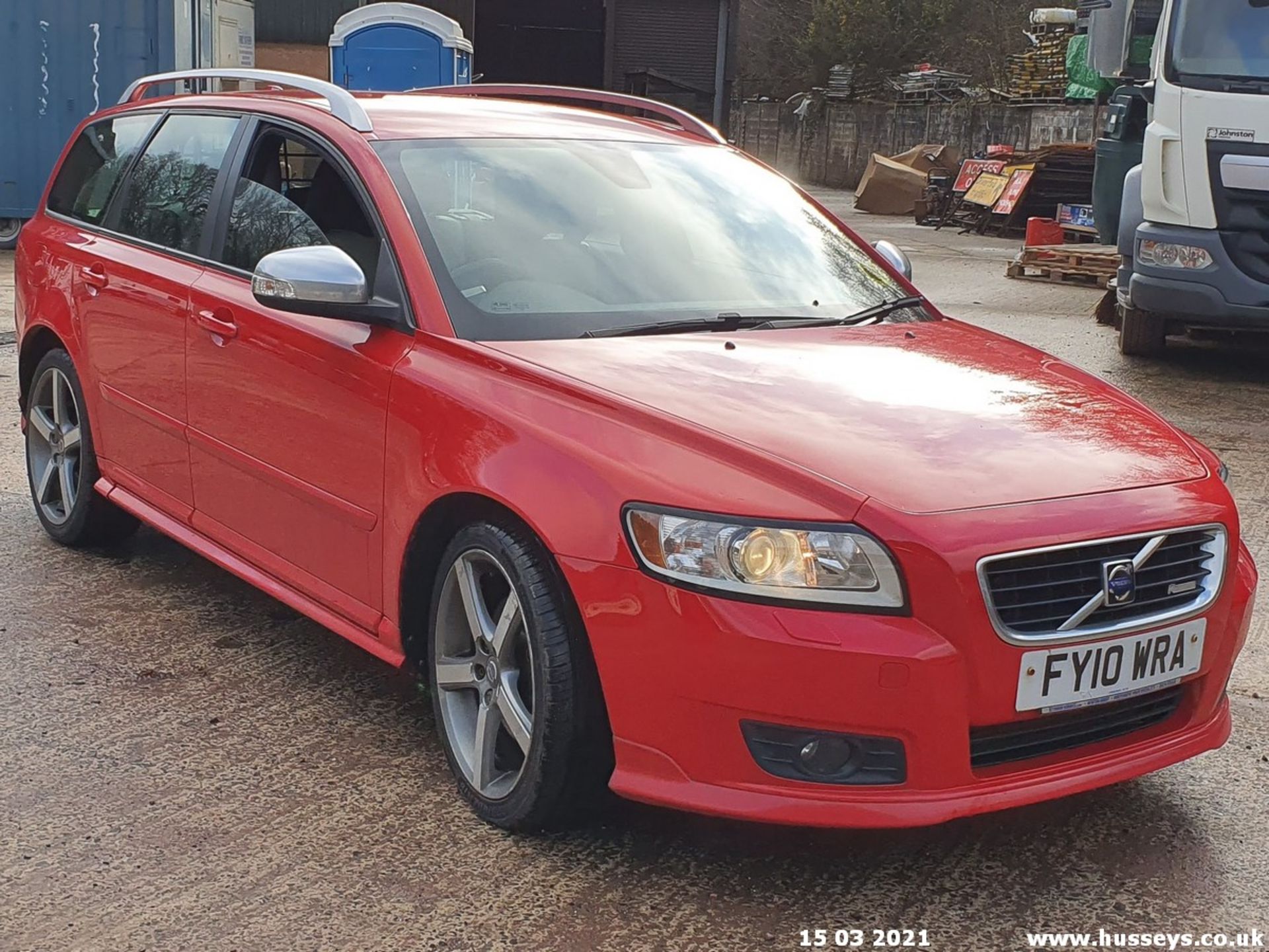 10/10 VOLVO V50 R-DESIGN SE D - 1997cc 5dr Estate (Red, 160k)