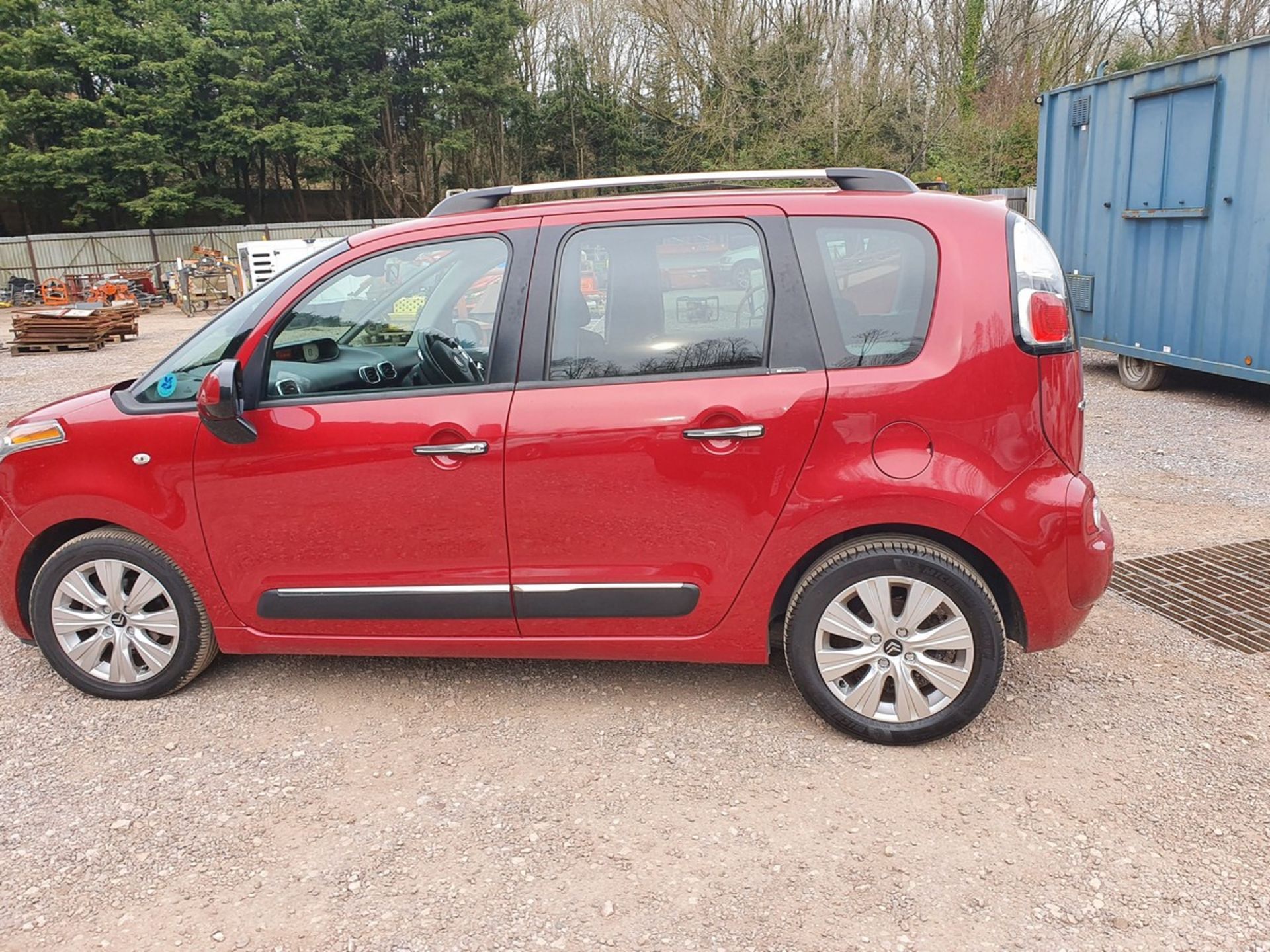 09/59 CITROEN C3 PICASSO EXCLUSIVE HDI - 1560cc 5dr MPV (Red, 67k) - Image 6 of 15