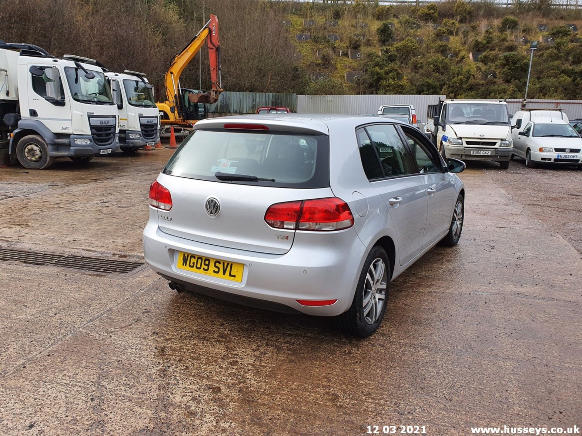 09/09 VOLKSWAGEN GOLF S TSI S-A - 1390cc 5dr Hatchback (Silver, 52k) - Image 8 of 13