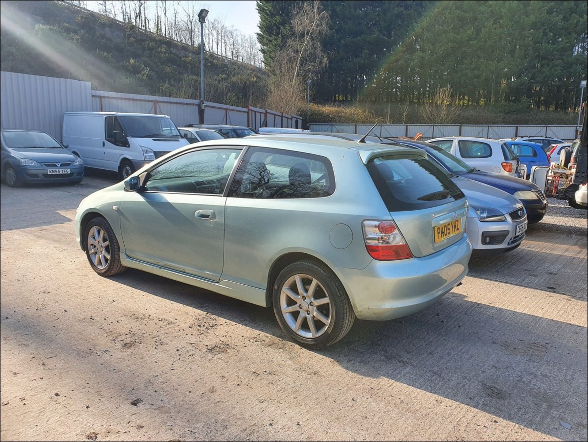 05/05 HONDA CIVIC VTEC SE - 1590cc 3dr Hatchback (Silver, 119k) - Image 4 of 12