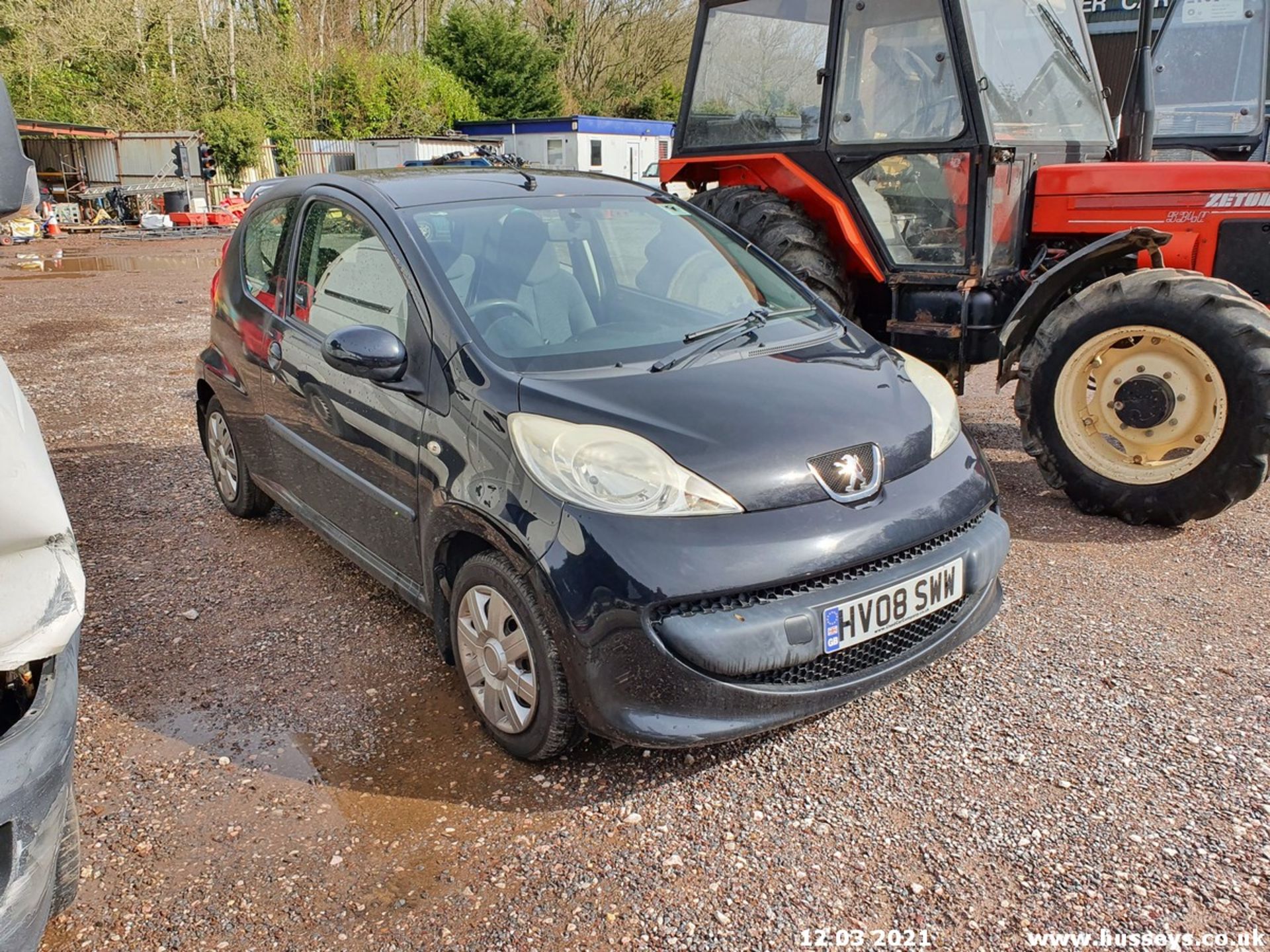 08/08 PEUGEOT 107 URBAN SEMI-AUTO - 998cc 3dr Hatchback (Black, 49k) - Image 3 of 7