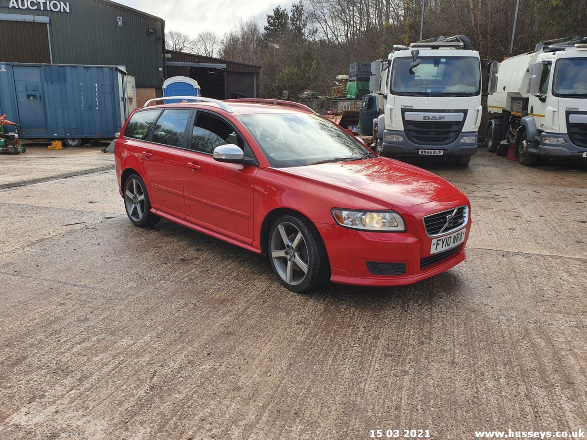 10/10 VOLVO V50 R-DESIGN SE D - 1997cc 5dr Estate (Red, 160k) - Image 2 of 15