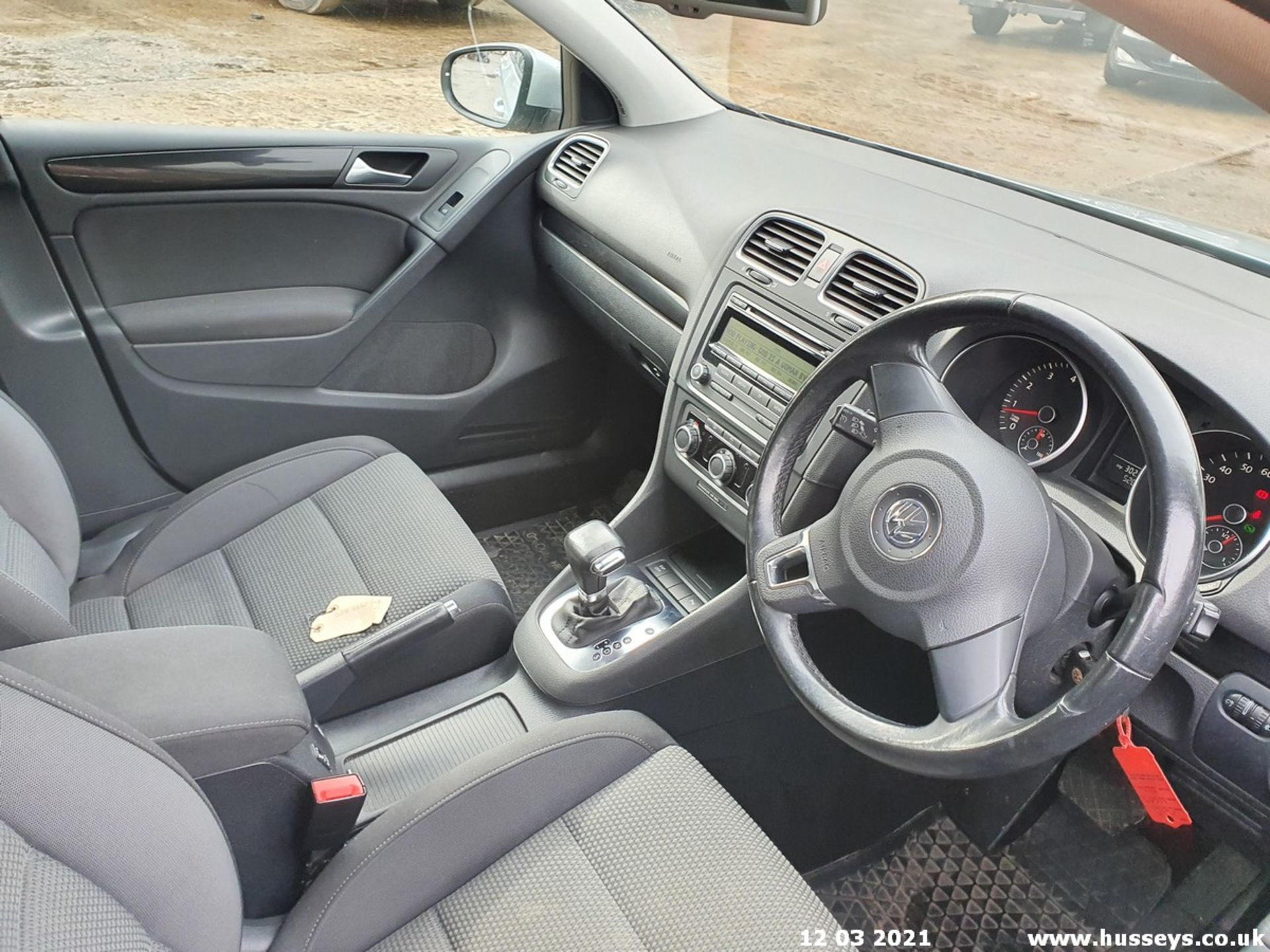 09/09 VOLKSWAGEN GOLF S TSI S-A - 1390cc 5dr Hatchback (Silver, 52k) - Image 12 of 13