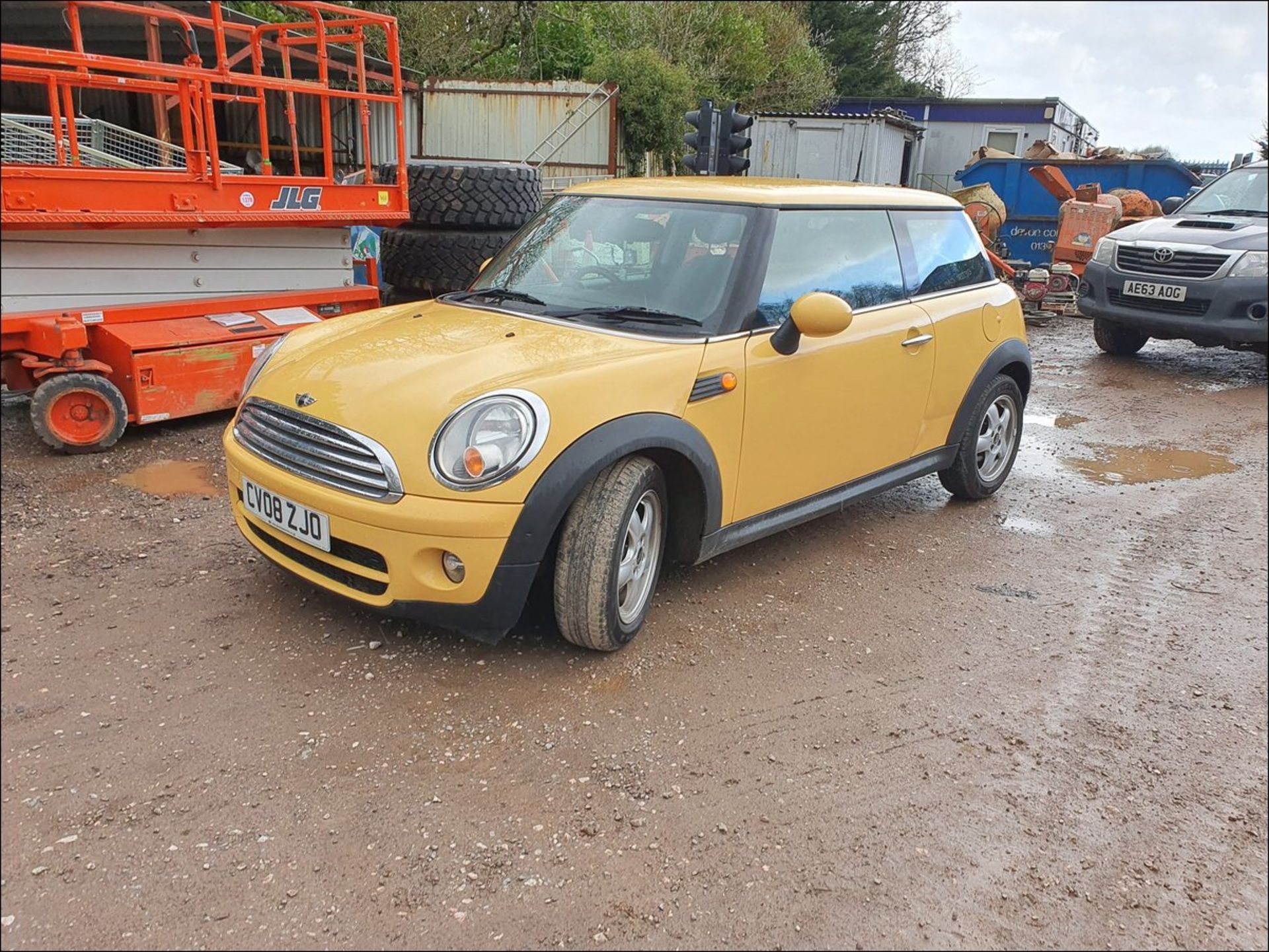 08/08 MINI COOPER D - 1560cc 3dr Hatchback (Yellow) - Image 3 of 9