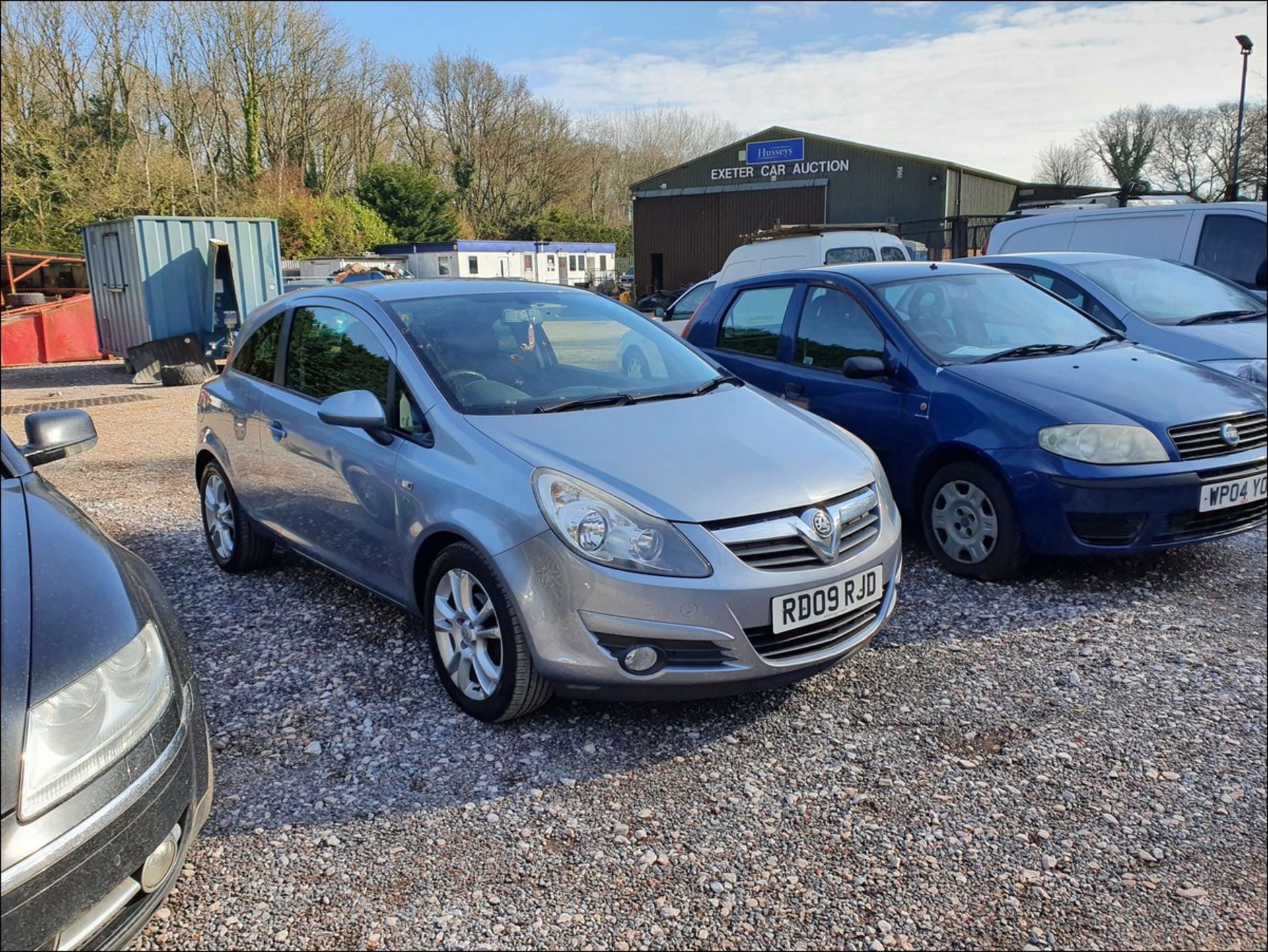 10/09 VAUXHALL CORSA SXI - 1229cc 3dr Hatchback (Silver, 103k) - Image 7 of 12