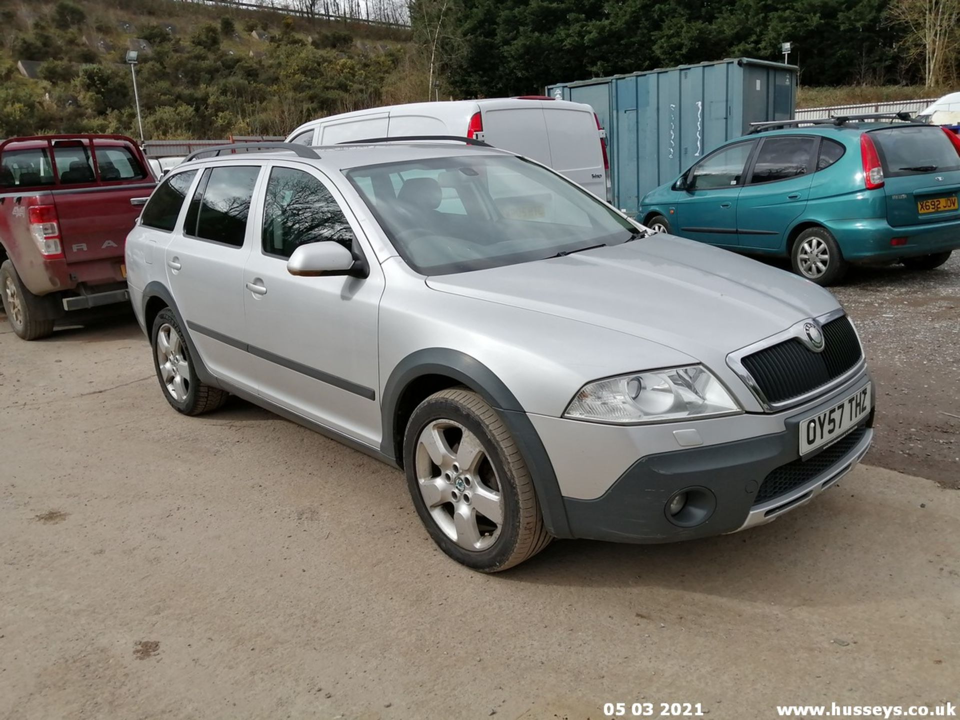 07/57 SKODA OCTAVIA SCOUT TDI - 1968cc 5dr Estate (Silver, 174k) - Image 2 of 23