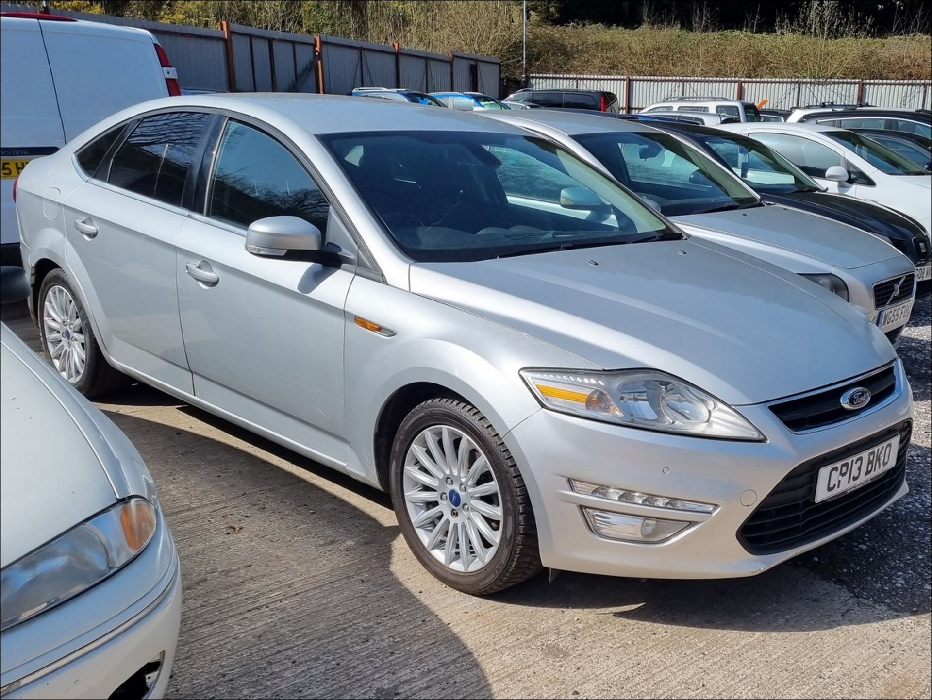 13/13 FORD MONDEO ZETEC BUSINESS EDN - 1997cc 5dr Hatchback (Silver)