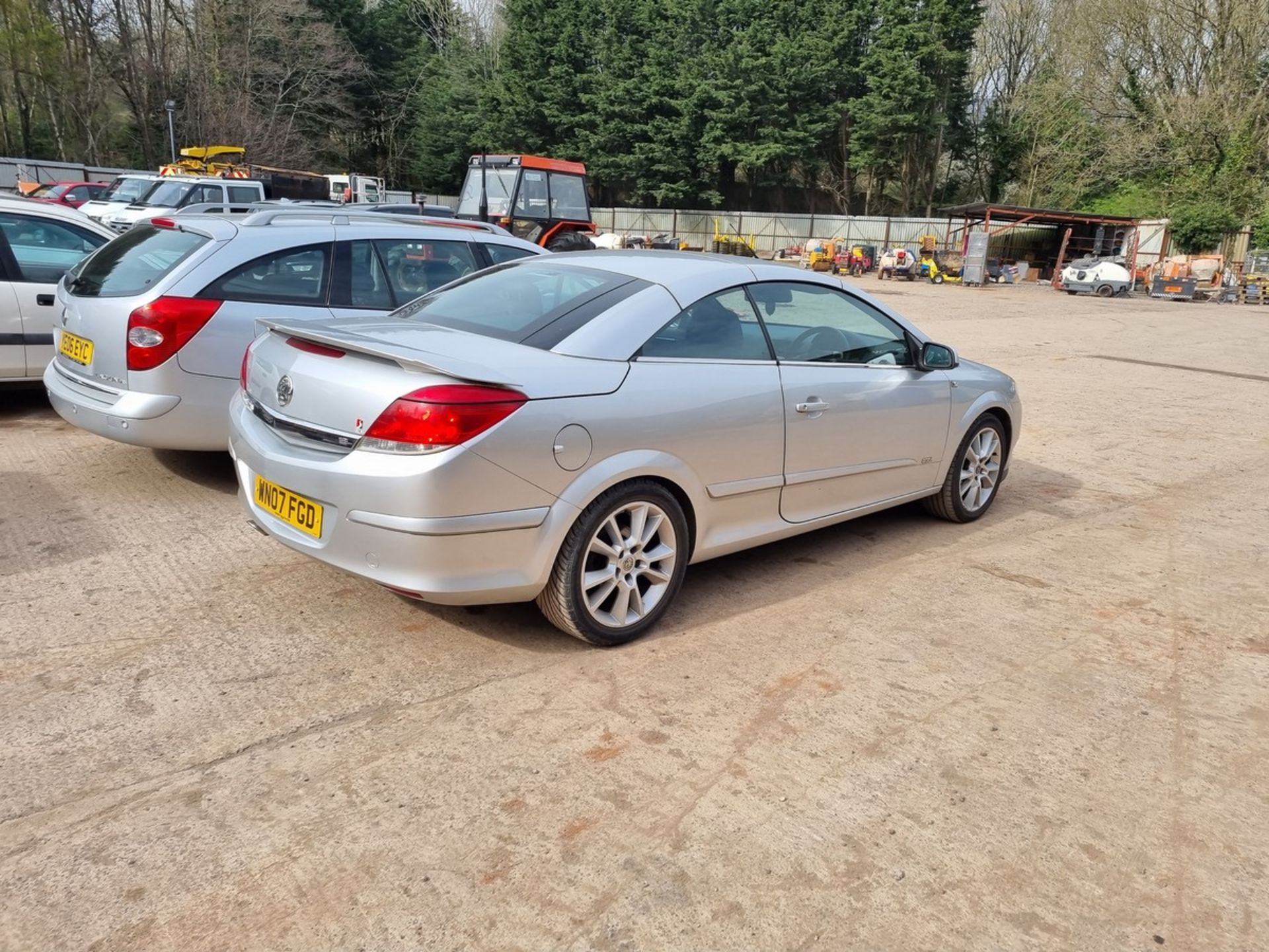 07/07 VAUXHALL ASTRA TWIN TOP DESIGN - 1796cc 3dr Convertible (Silver, 75k) - Image 4 of 10