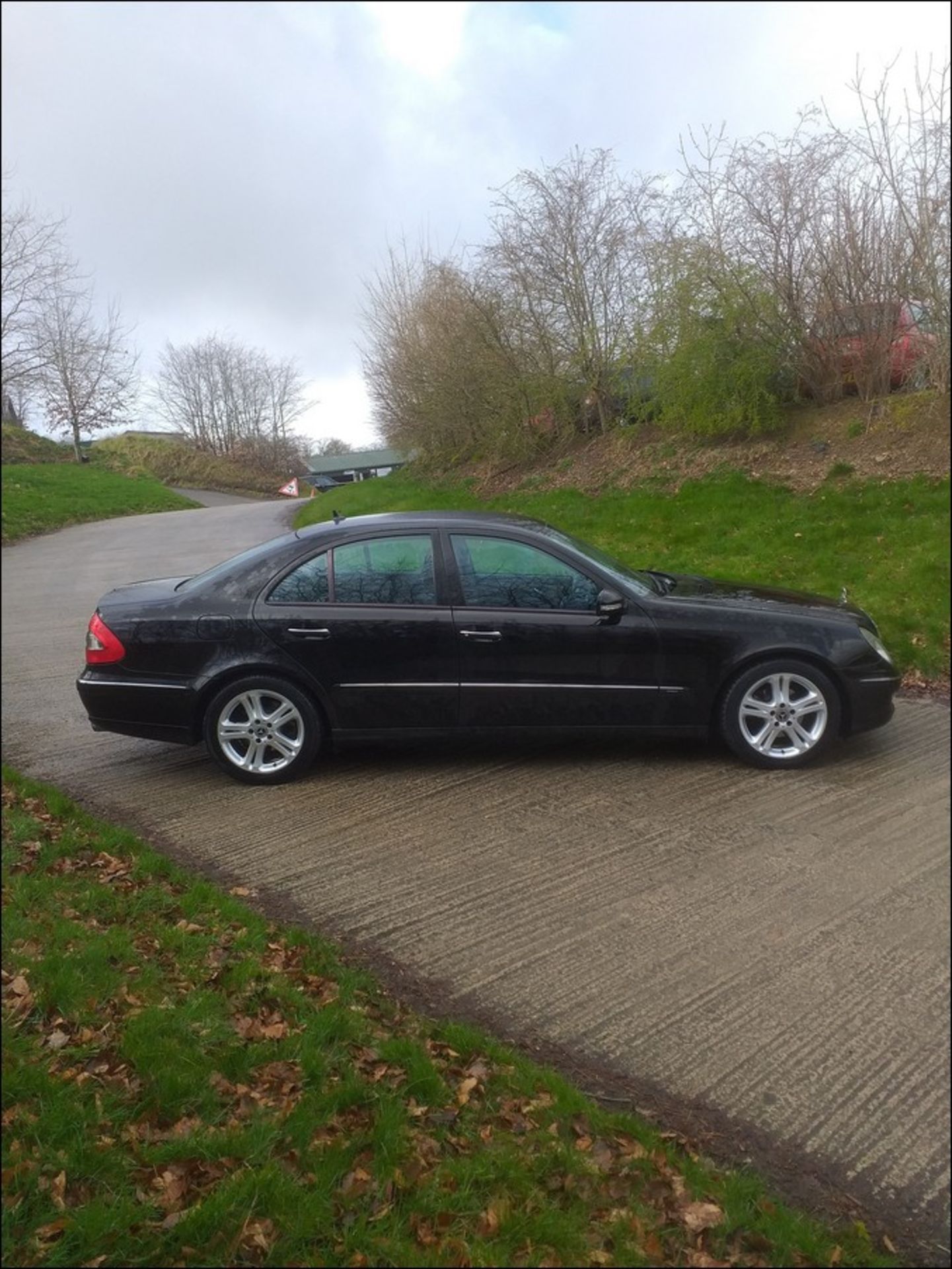 08/08 MERCEDES E280 CDI AVANTGARDE AUTO - 2987cc 4dr Saloon (Black, 100k) - Image 5 of 17