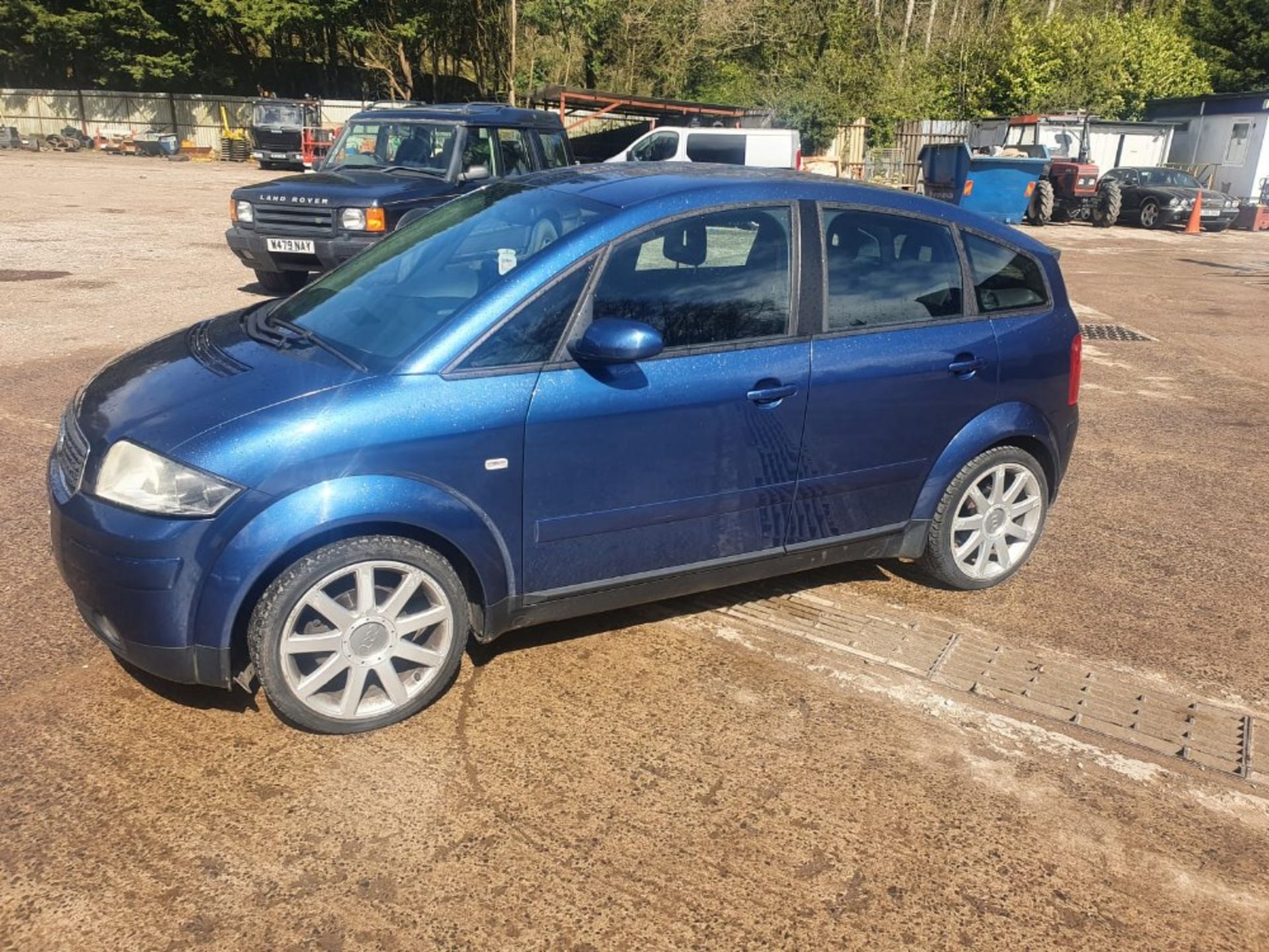 04/54 AUDI A2 FSI SPORT - 1598cc 5dr Hatchback (Blue, 95k) - Image 3 of 6