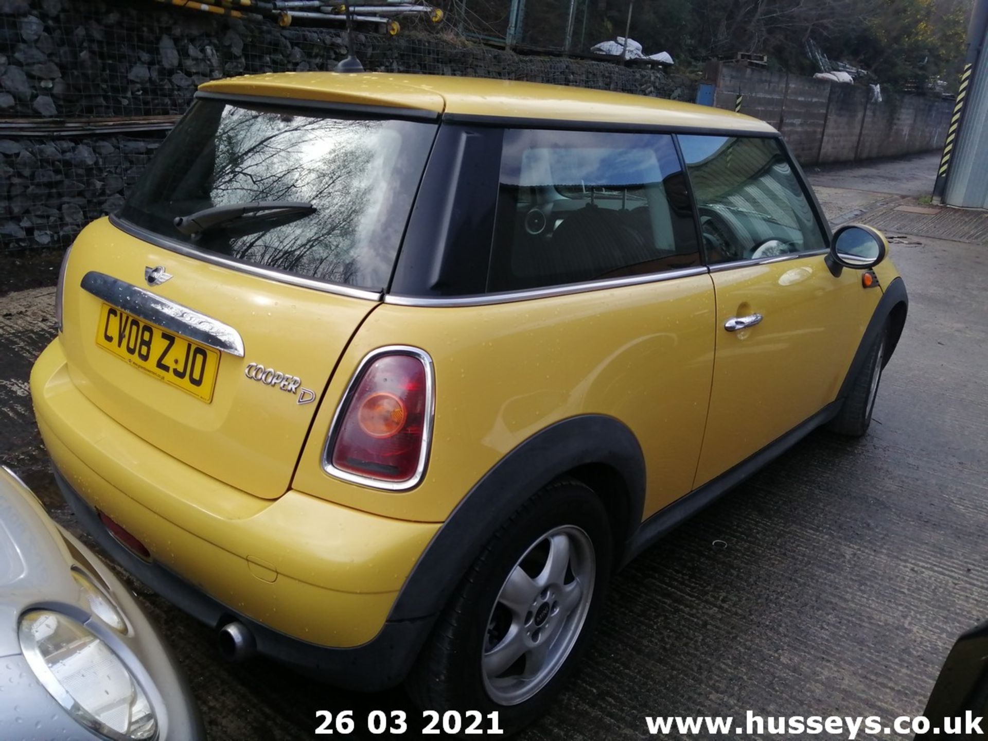 08/08 MINI COOPER D - 1560cc 3dr Hatchback (Yellow) - Image 8 of 12