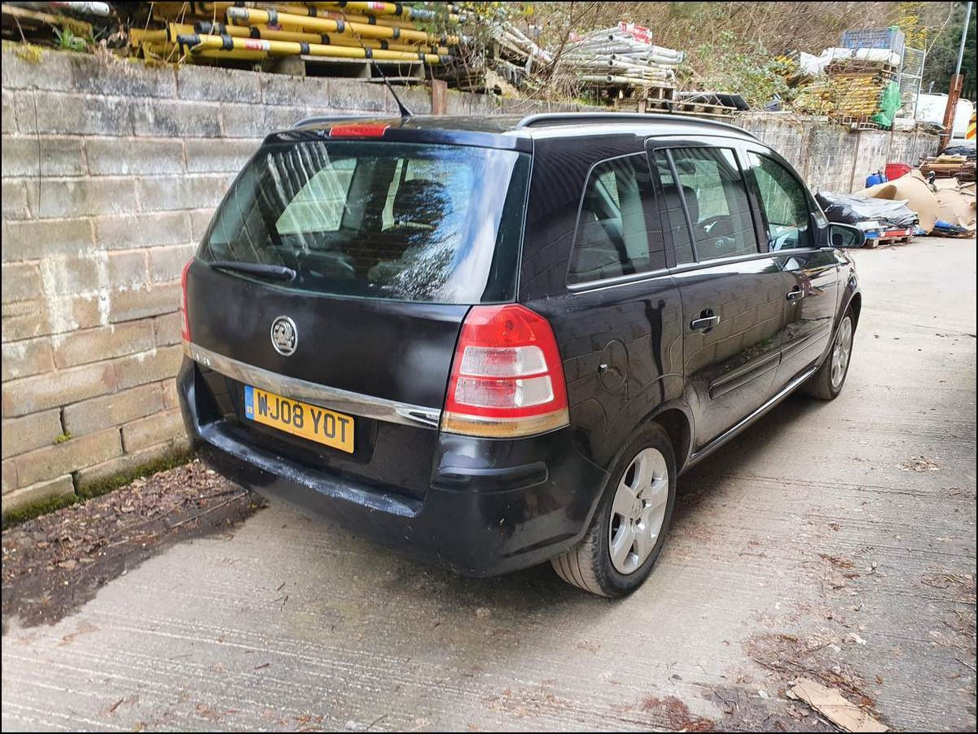 08/08 VAUXHALL ZAFIRA EXCLUSIV - 1598cc 5dr MPV (Black, 102k) - Image 4 of 9