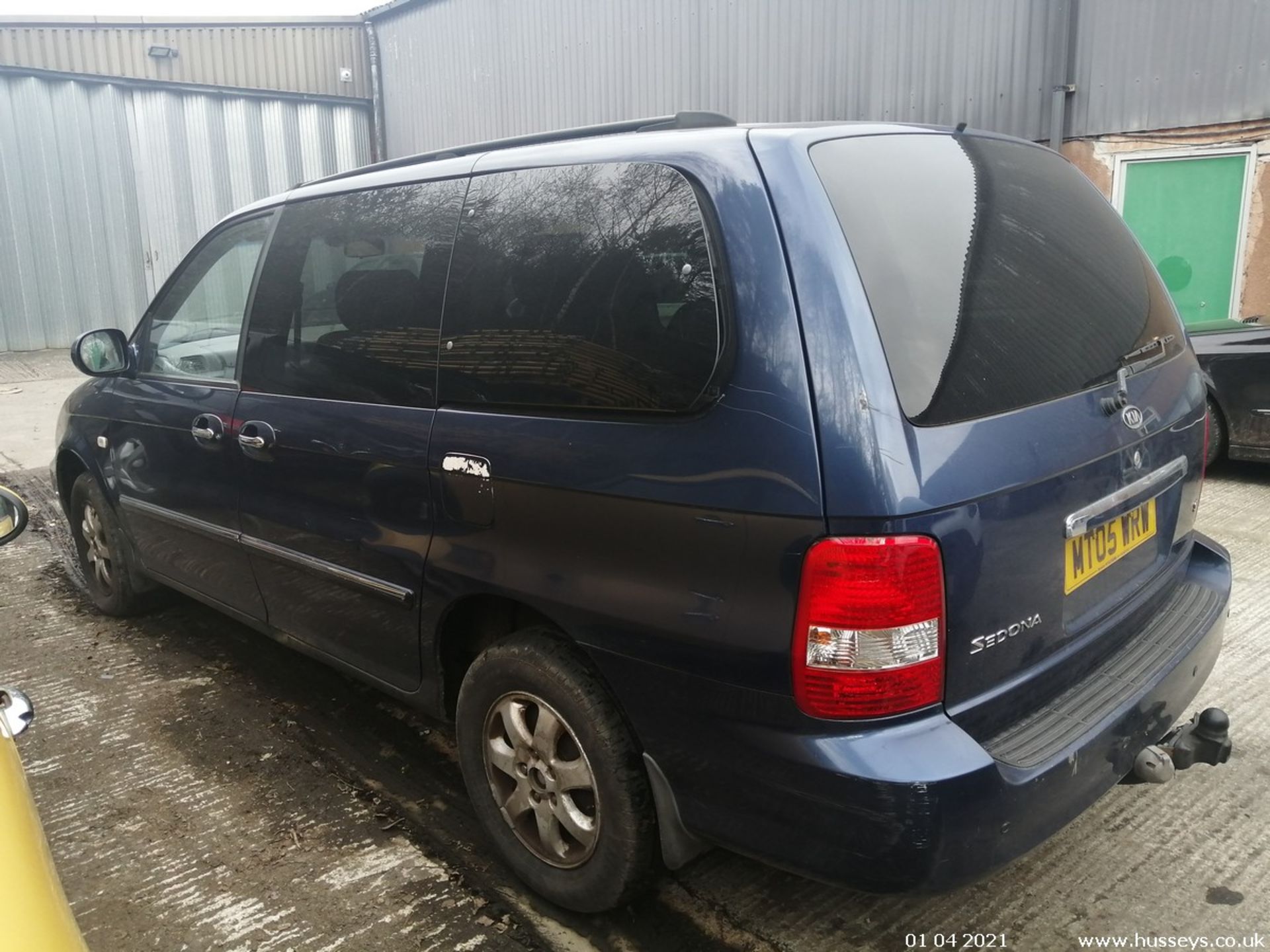 05/05 KIA SEDONA SE AUTO - 2902cc 5dr MPV (Blue) - Image 4 of 15