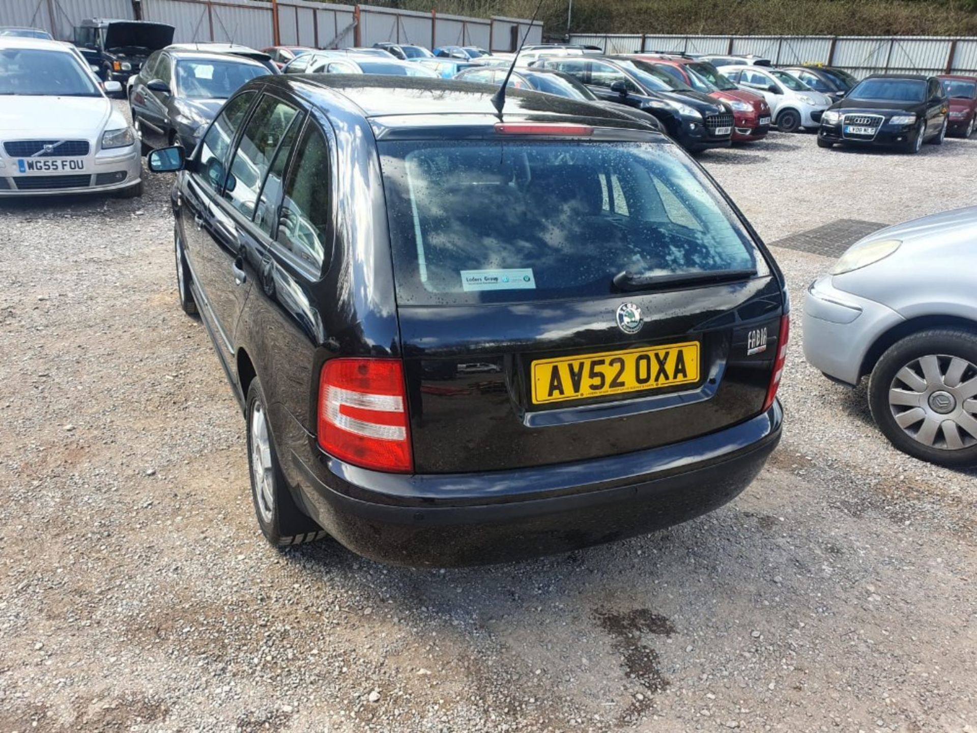 03/52 SKODA FABIA COMFORT TDI - 1896cc 5dr Estate (Black, 138k) - Image 3 of 5