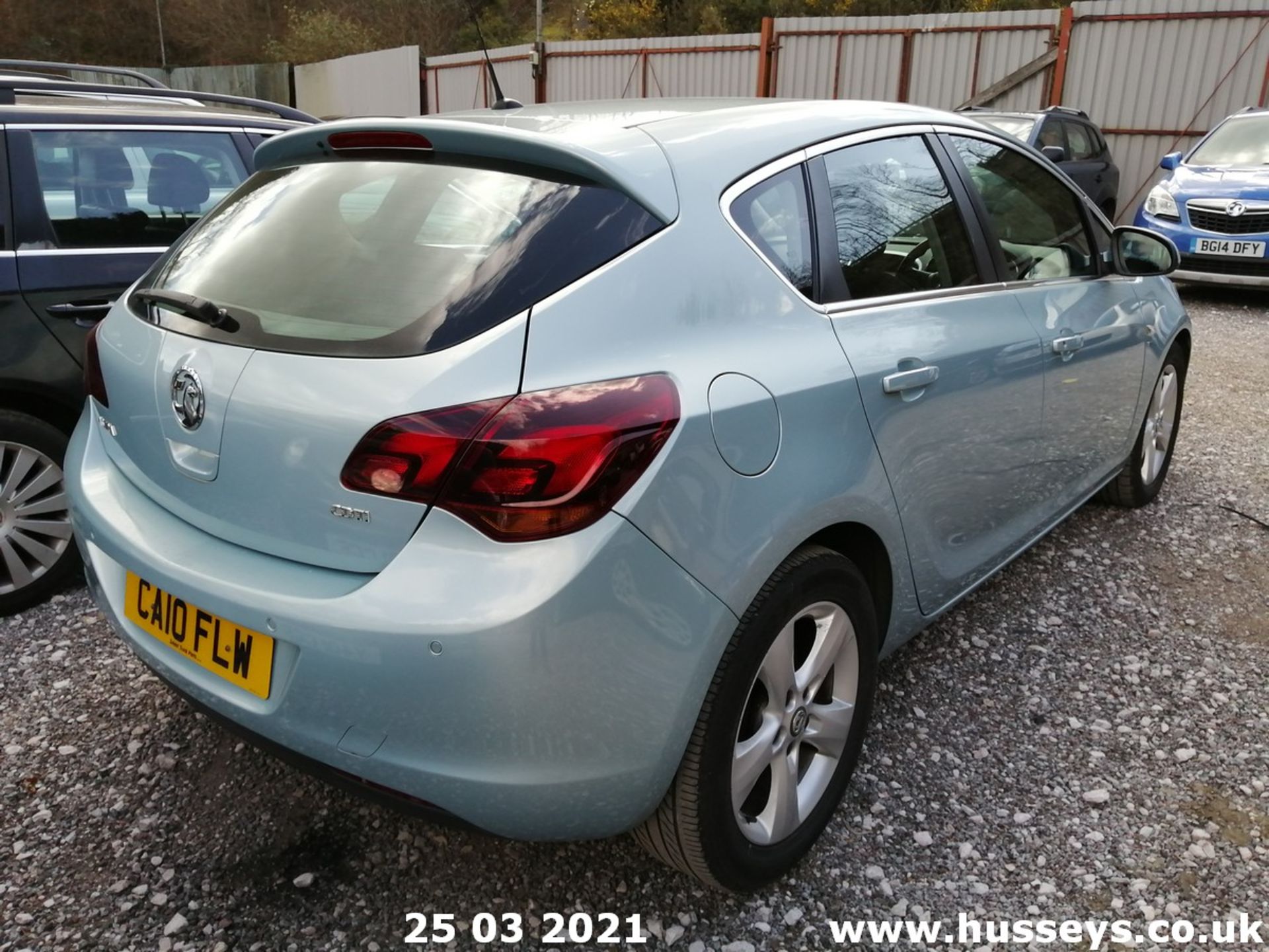 10/10 VAUXHALL ASTRA SRI CDTI 108 - 1686cc 5dr Hatchback (Blue) - Image 6 of 12