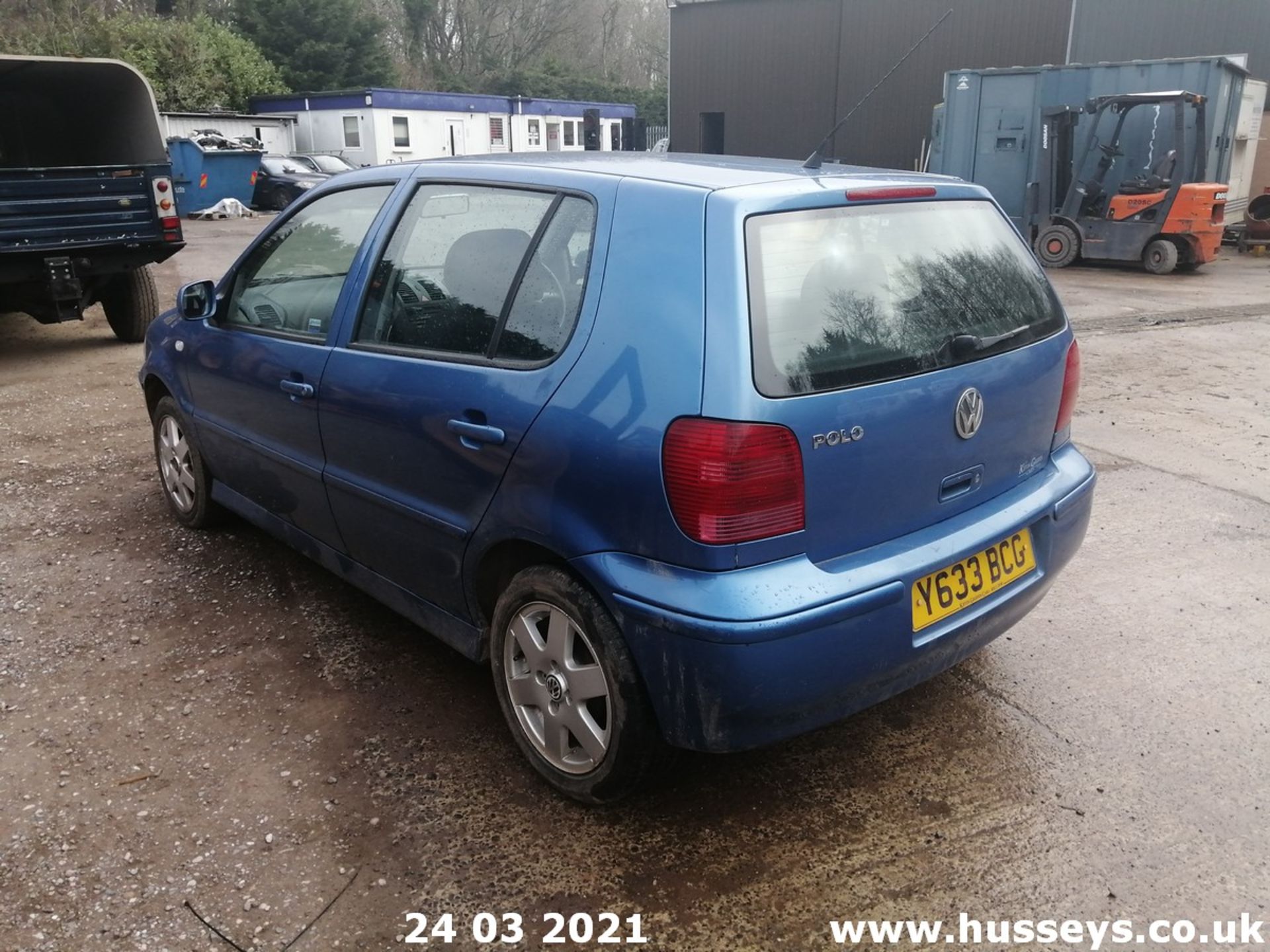 2001 VOLKSWAGEN POLO SE AUTO - 1390cc 5dr Hatchback (Blue) - Image 6 of 14